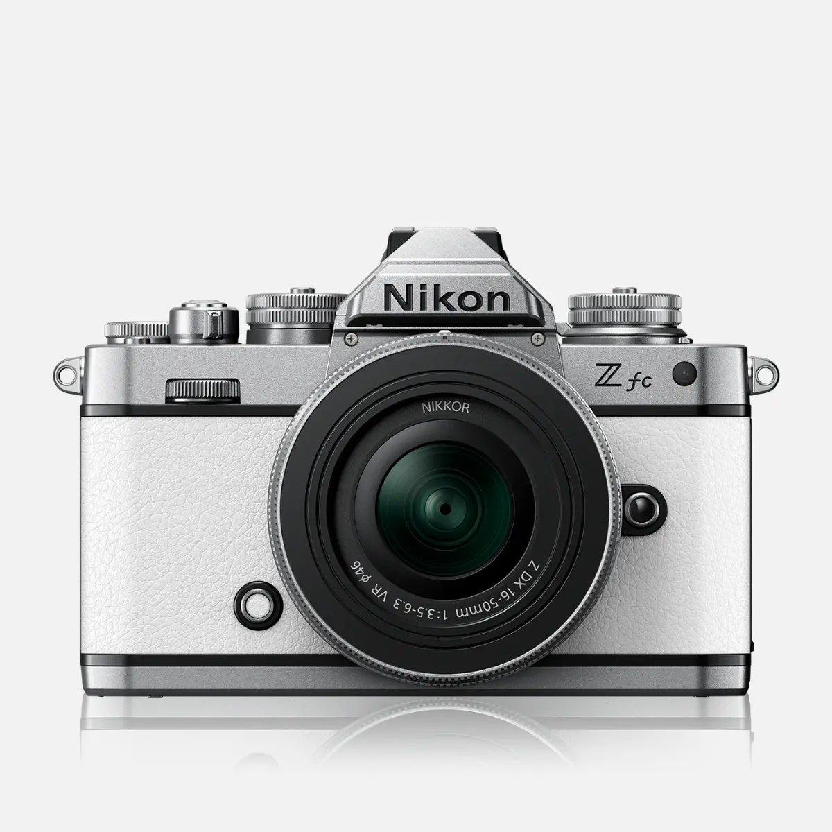 Nikon Z FC + NIKKOR Z DX 16-50 VR SL