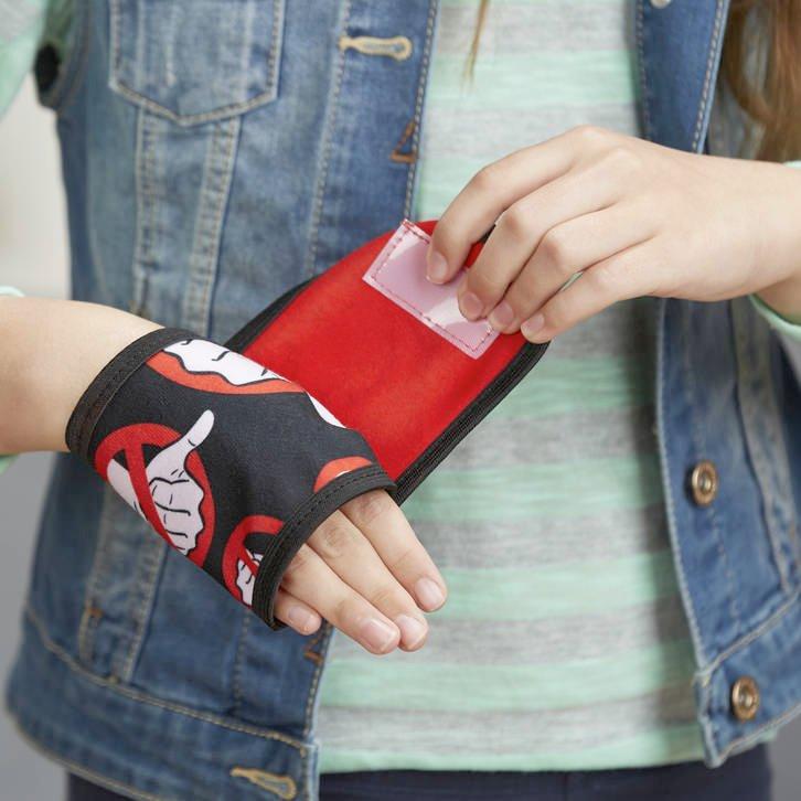 Hasbro Games Fummelei, Deutsch