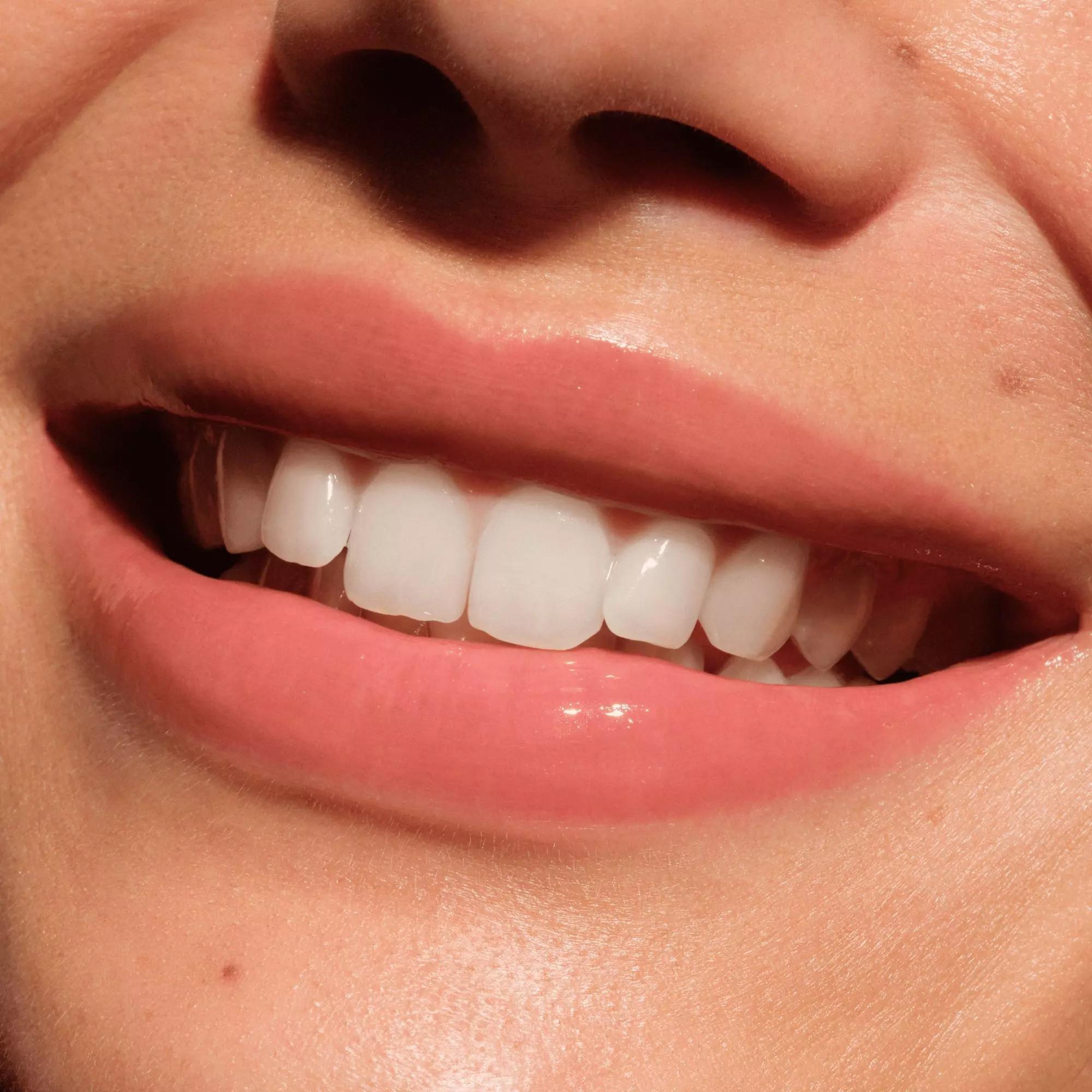 CATRICE Butter Drippin' Glossy Lip Balm