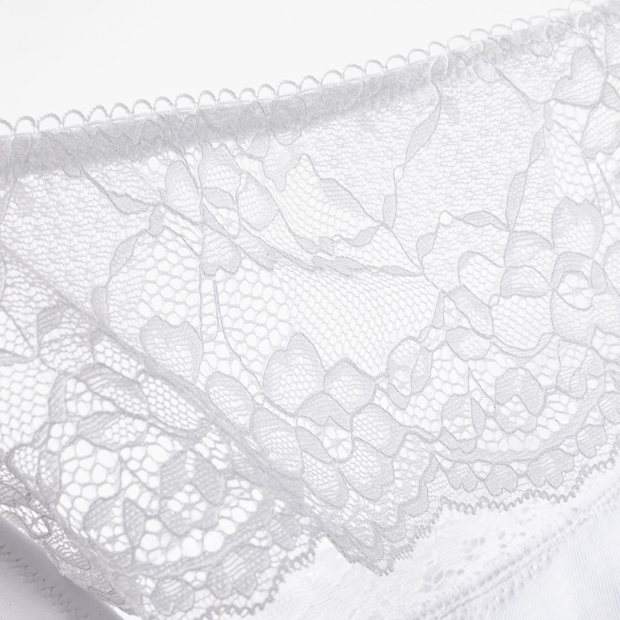 Manor Woman String