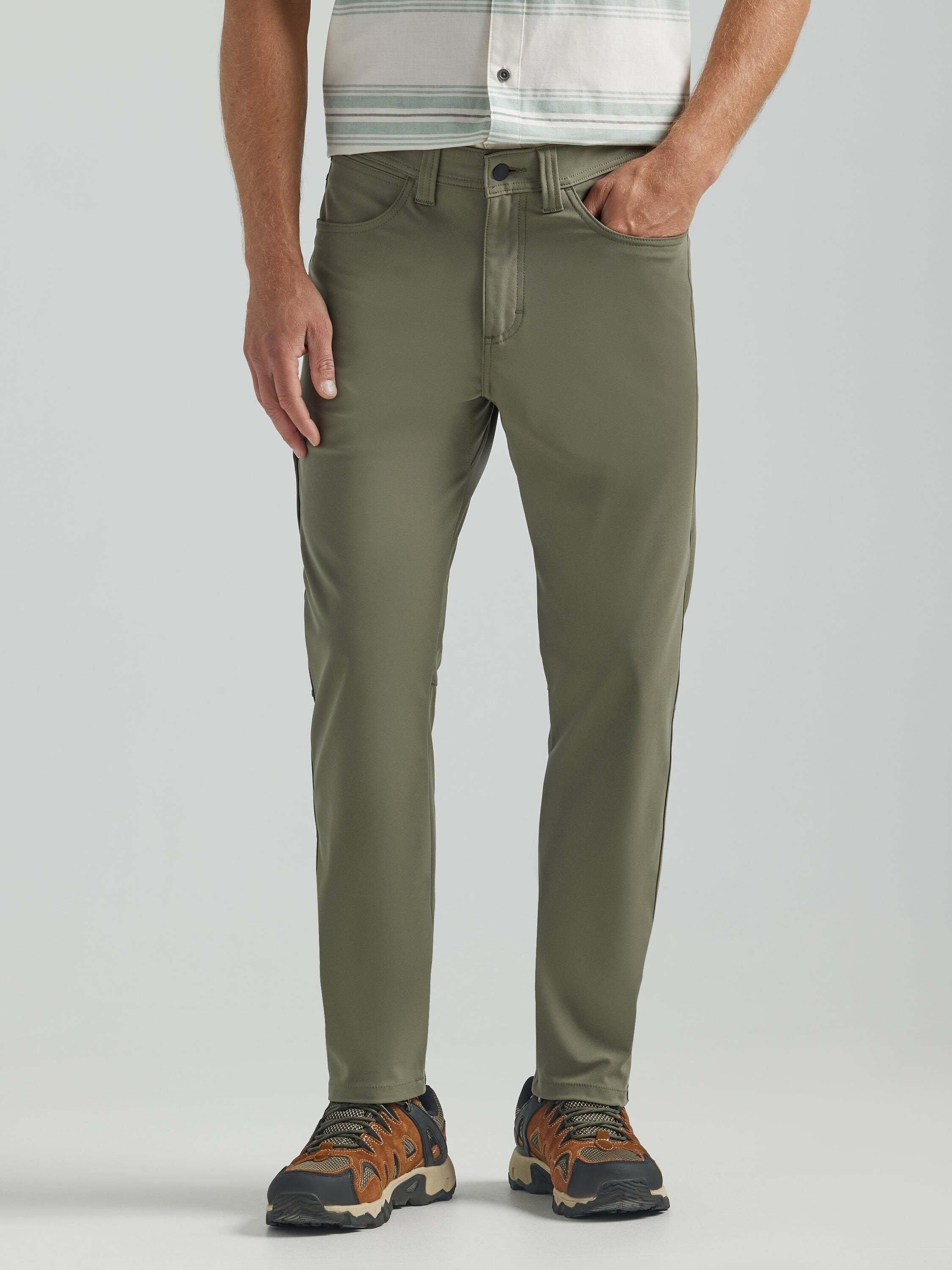 Wrangler ATG FWDS Regular Fit Tapered Leg Hosen