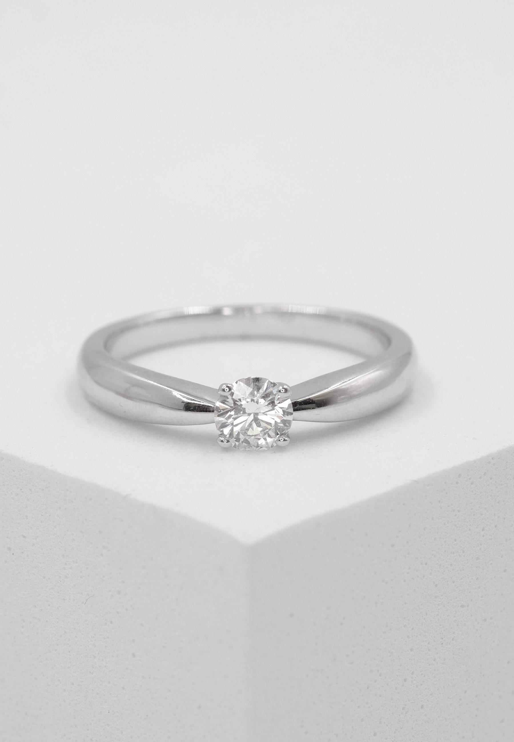MUAU Schmuck Solitaire Ring Diamant 0.30ct. Weissgold 750