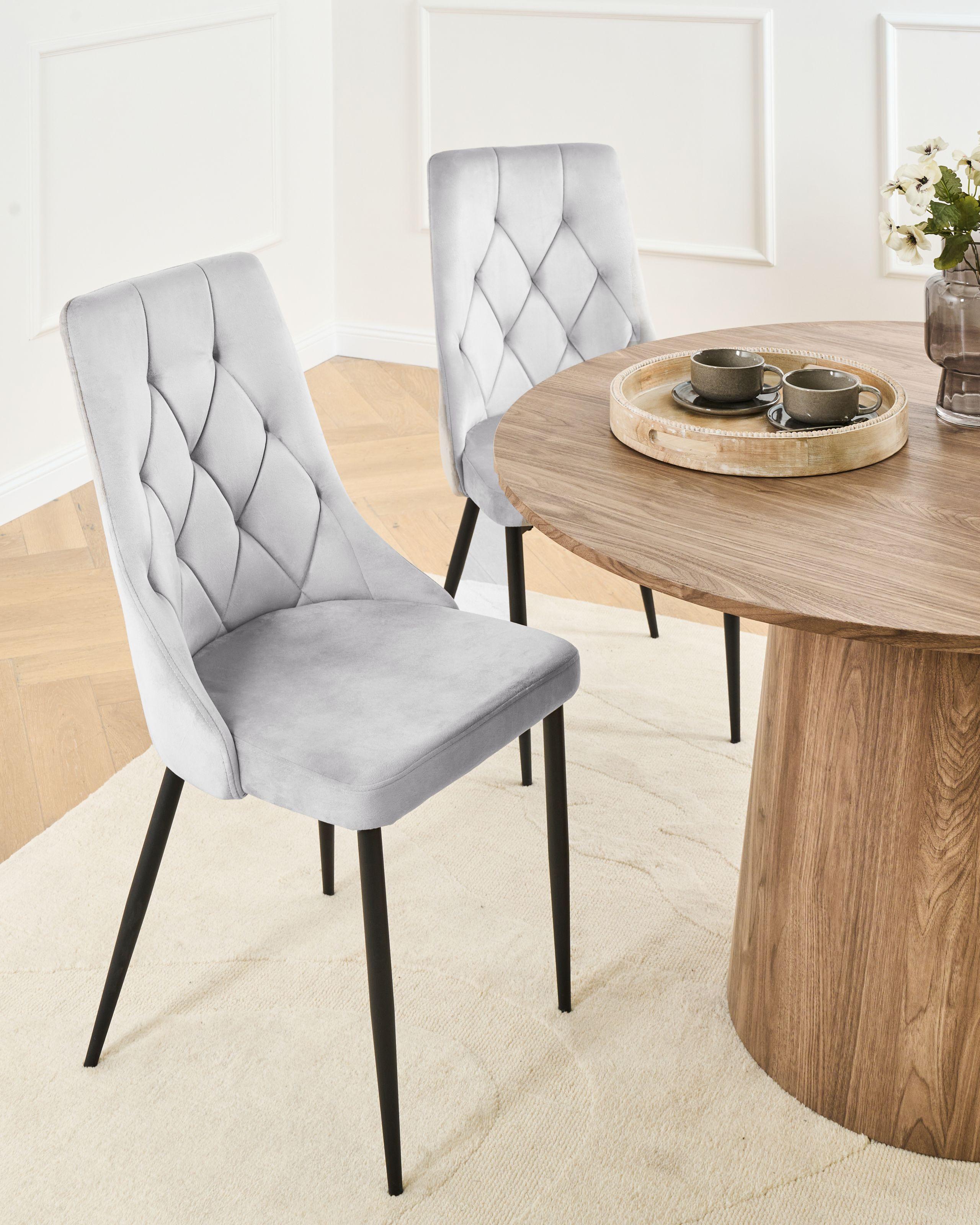Beliani Esszimmerstuhl 2er Set aus Samtstoff Glamourös AVENIR
