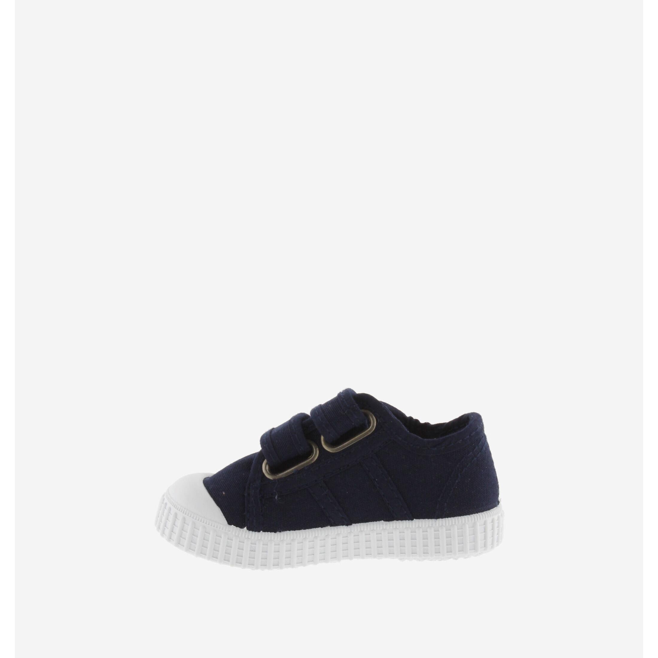 Victoria sneakers 1915
