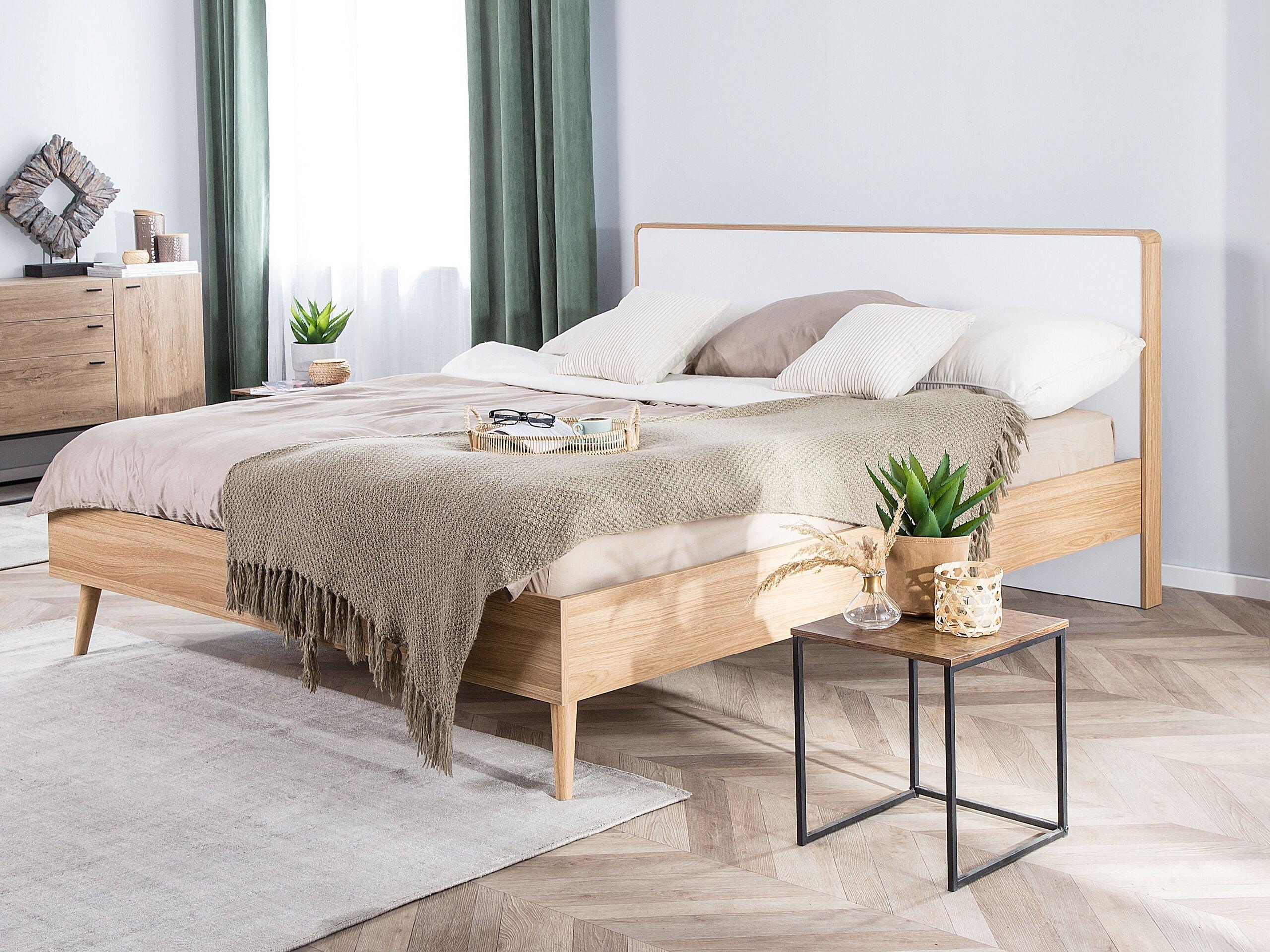 Beliani Bett mit LED aus Faserplatte Modern SERRIS