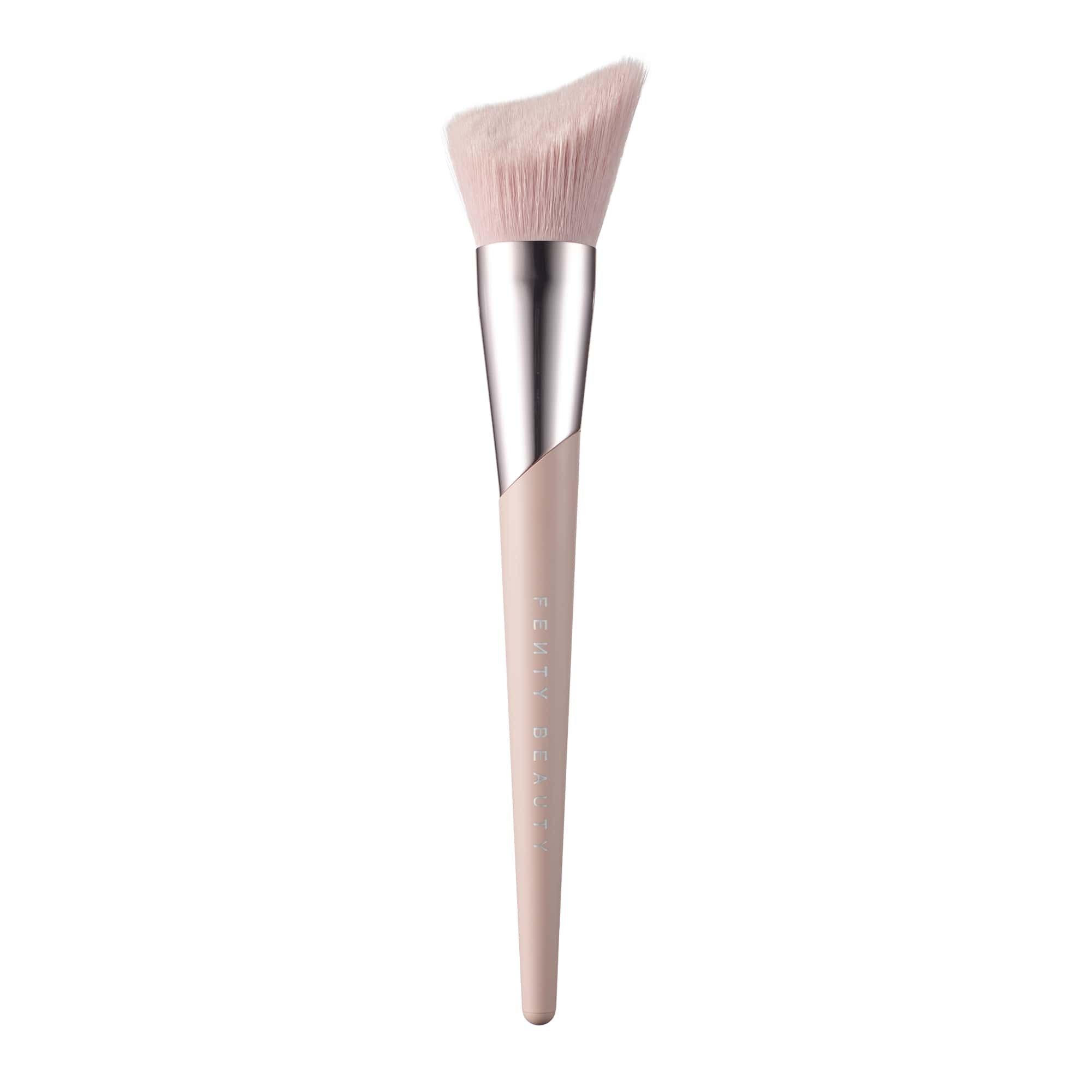 Fenty Beauty By Rihanna brush Cheek-Hugging Bronzer Pinsel