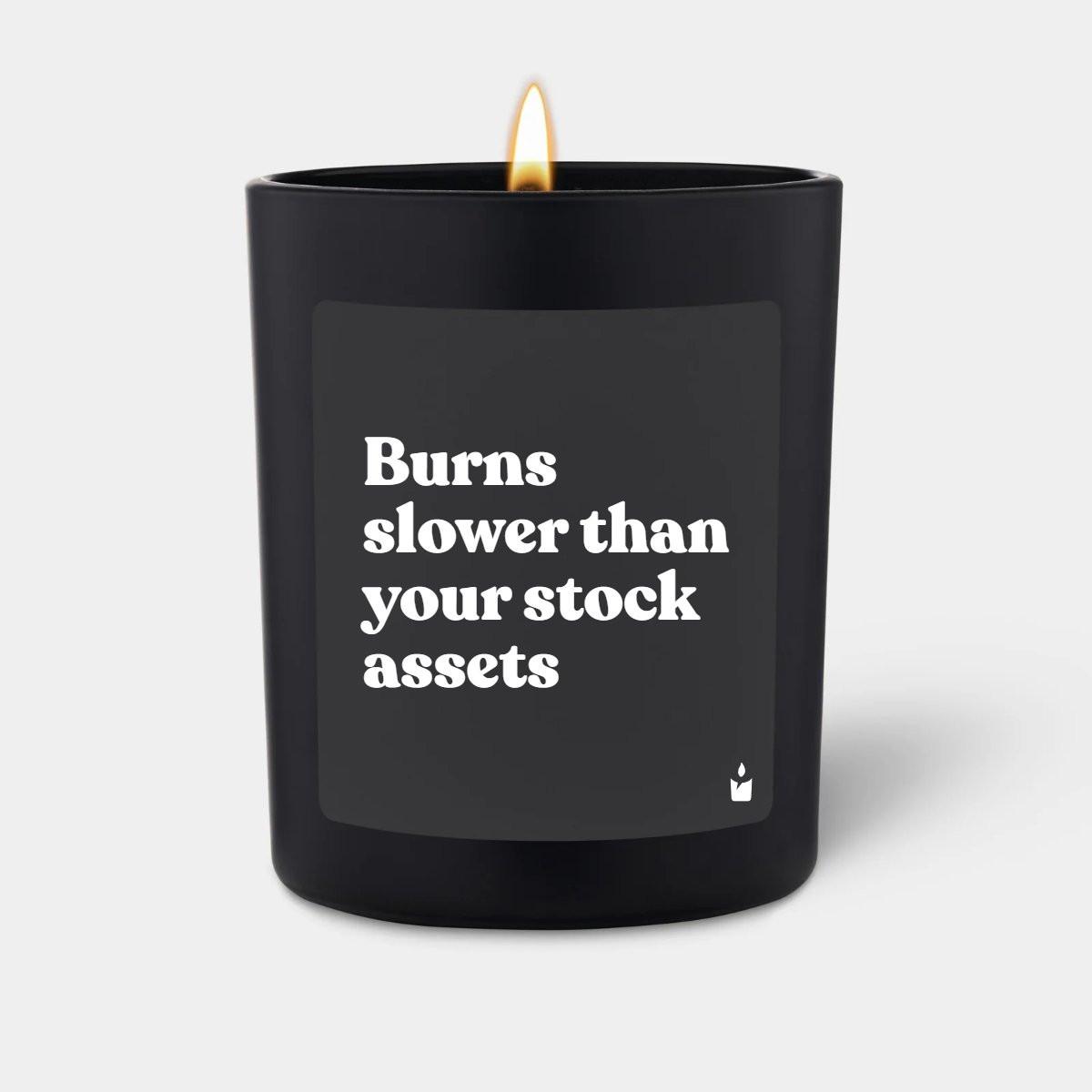 CandleHand Duftkerze Woody Burns slower than your stock assets