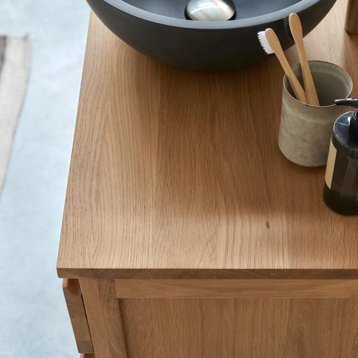 Tikamoon Waschtischunterschrank aus massiver Eiche 80 cm Jacob