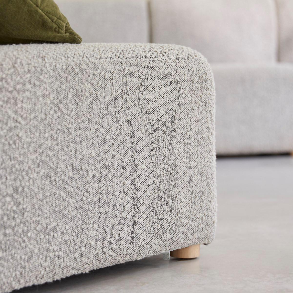 Tikamoon 2-Sitzer-Modulbank Swann aus massivem Akazienholz mitem Stoffbezug Swann