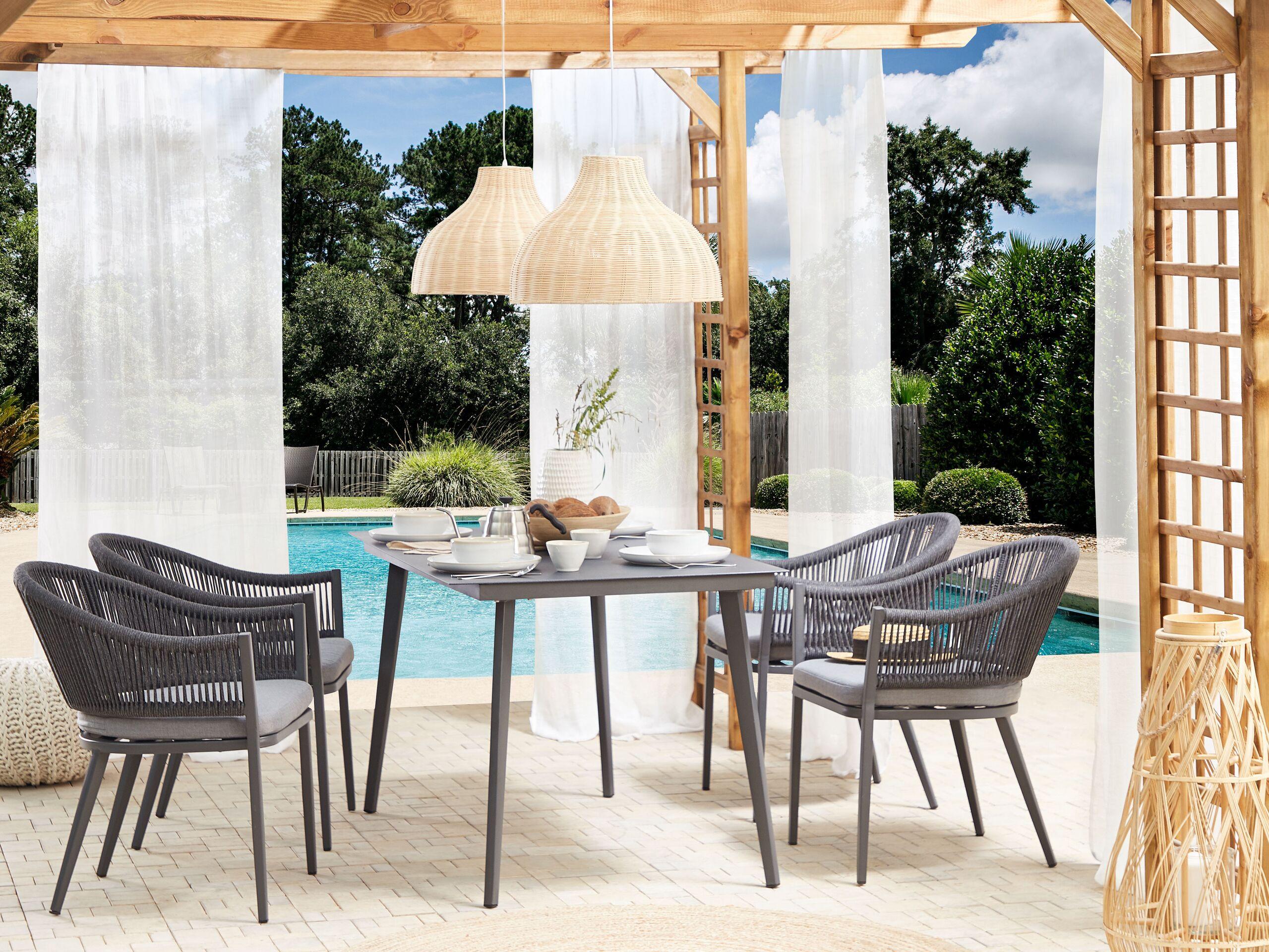 Beliani Gartentisch aus Aluminium Retro MILETO