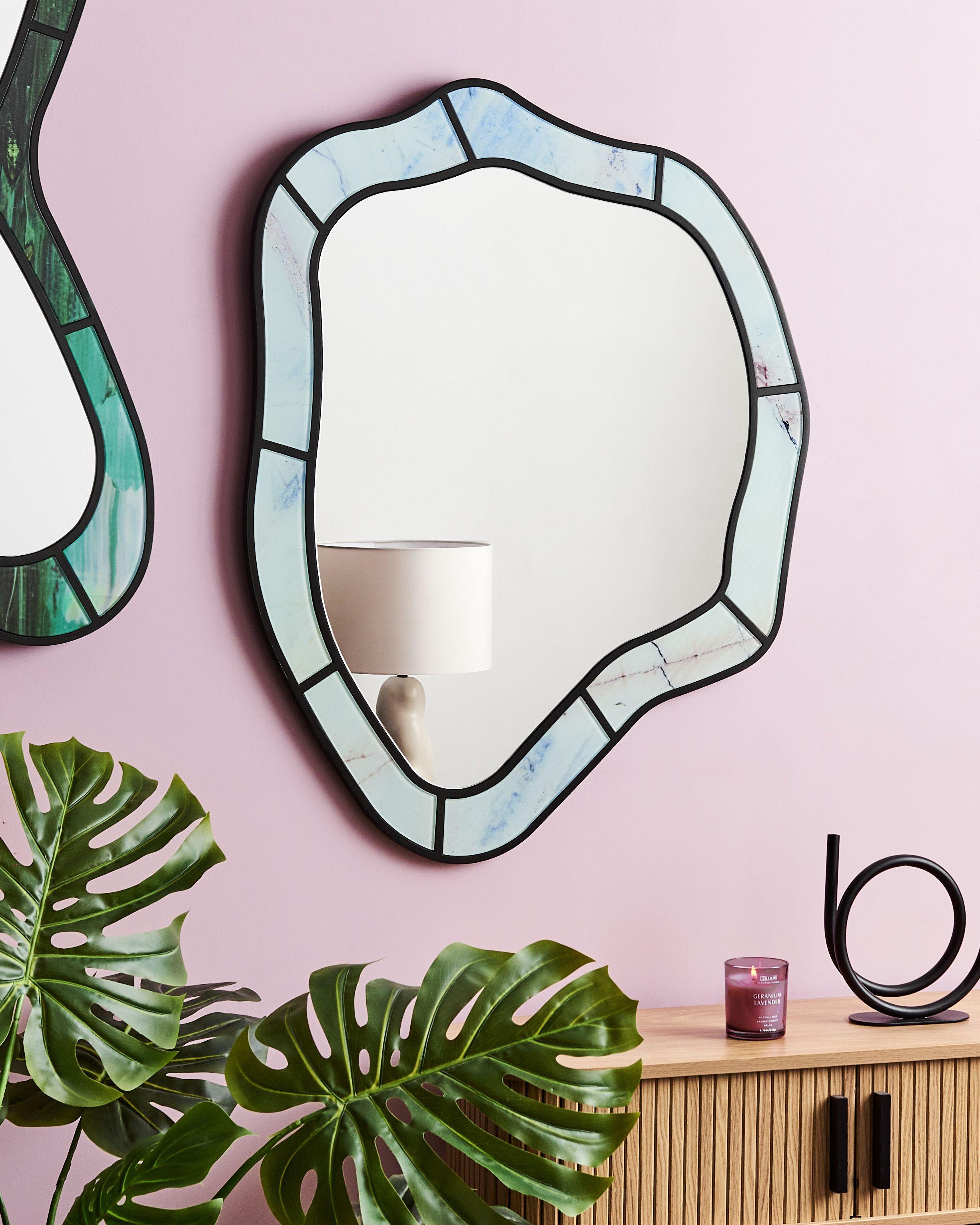 Beliani Wandspiegel aus Glas Modern LIVERDUN