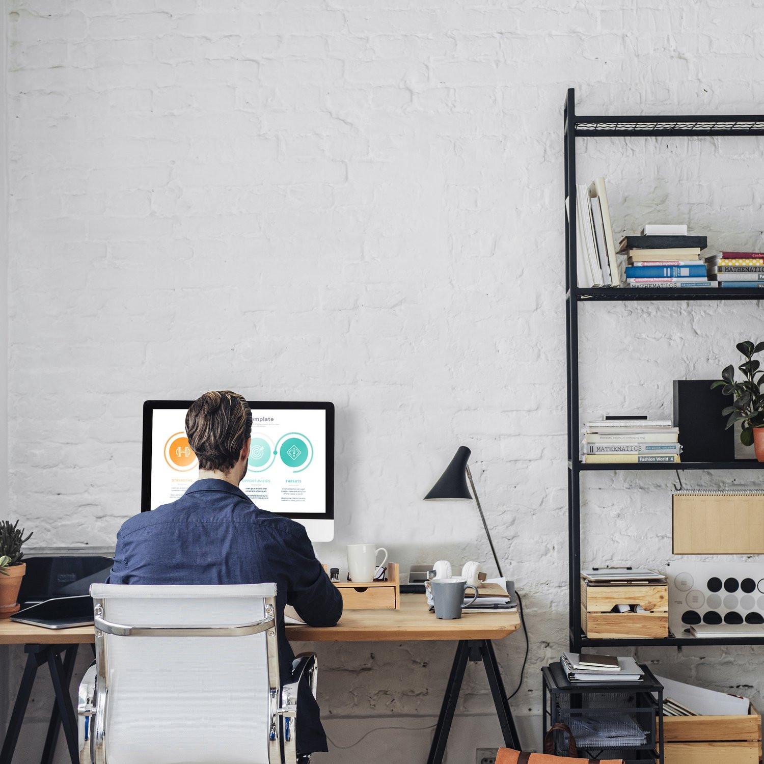 B2X Monitorständer aus Bambus