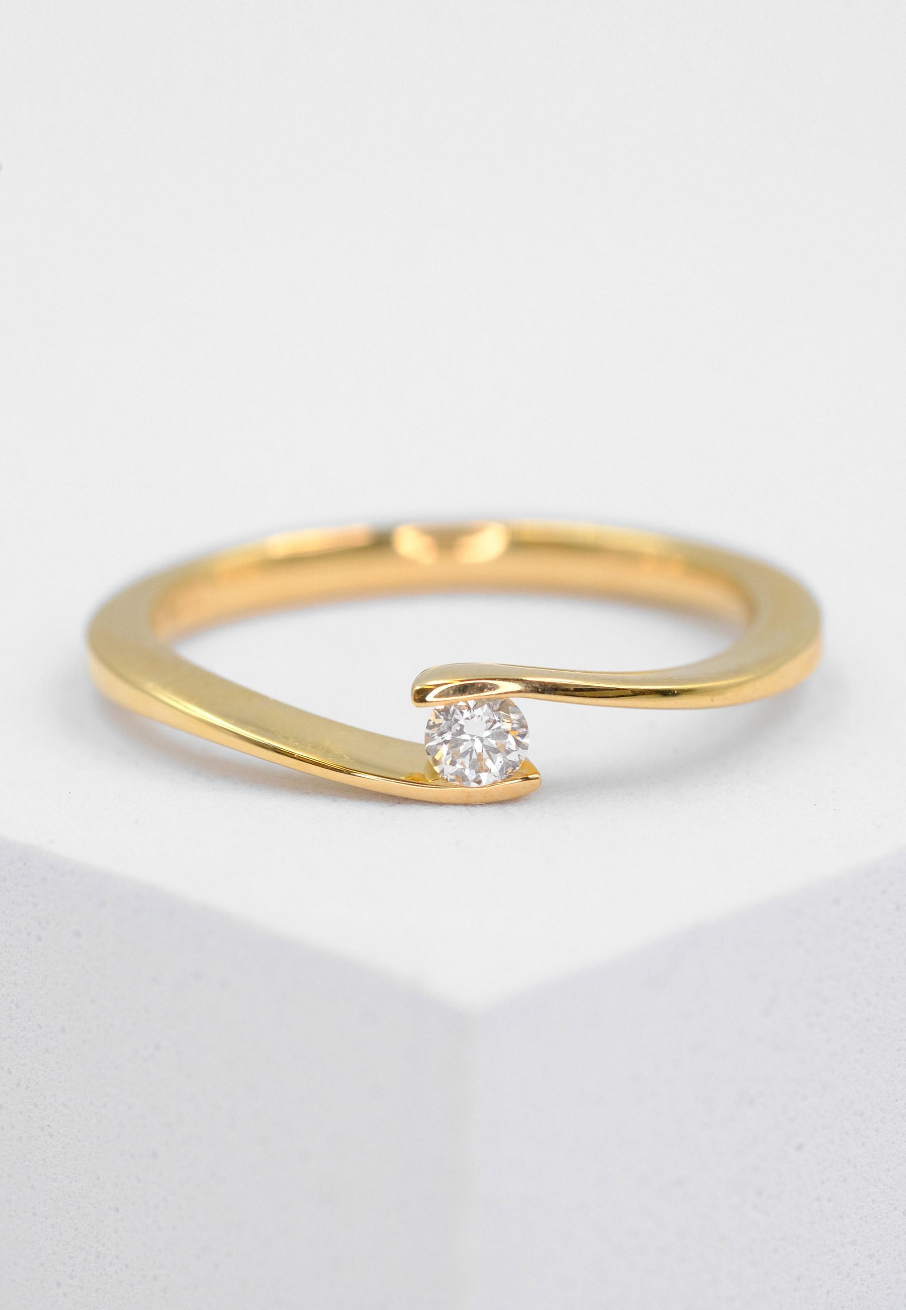 MUAU Schmuck Solitaire Ring Diamant 0.10ct. Gelbgold 750