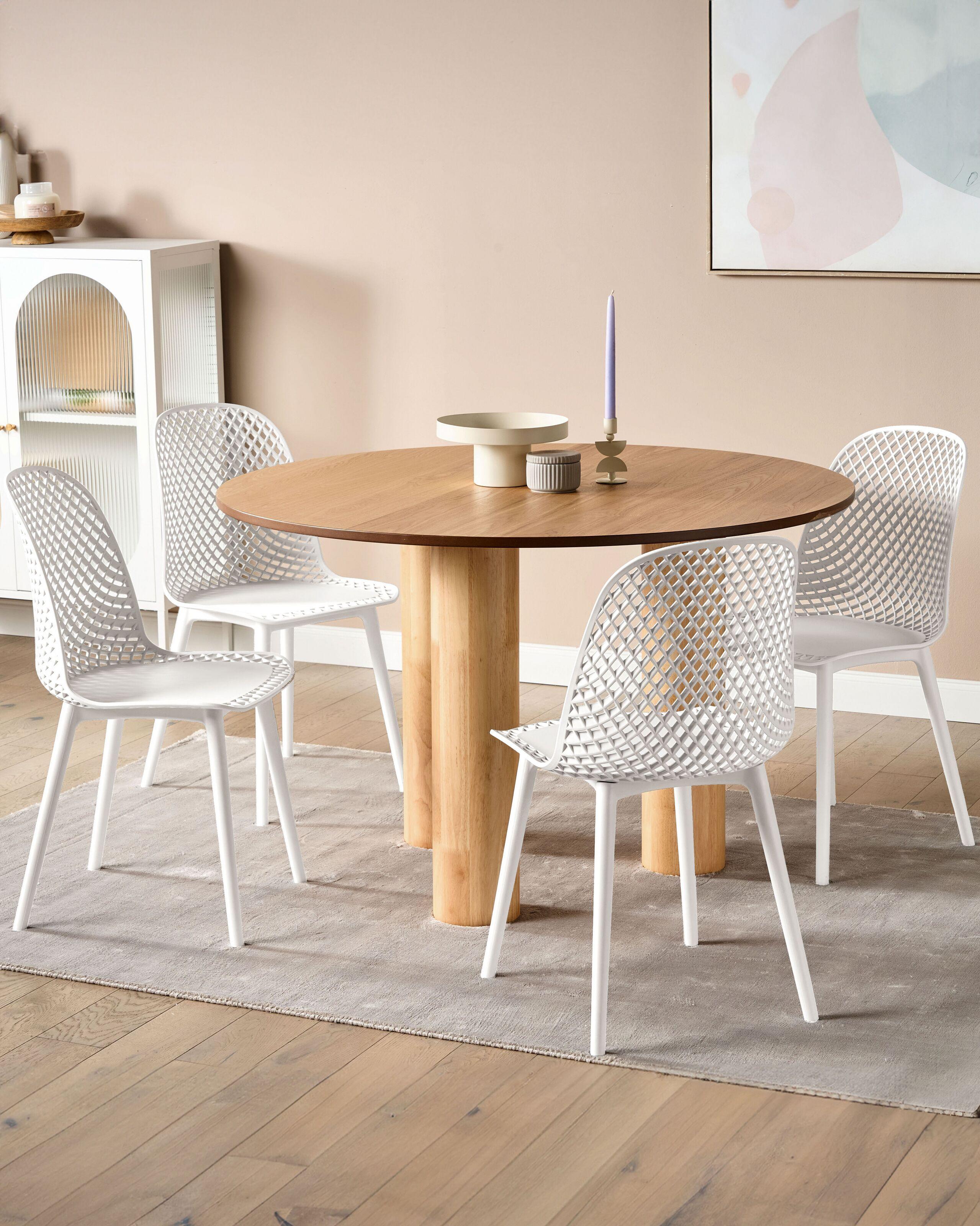 Beliani Esszimmerstuhl 4er Set aus Kunststoff Modern EMORY
