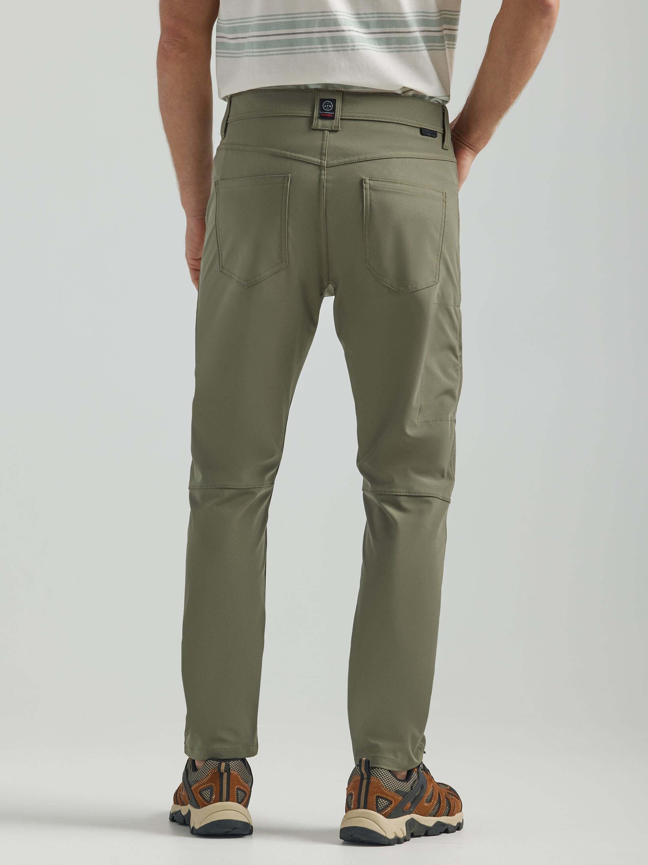 Wrangler ATG FWDS Regular Fit Tapered Leg Hosen