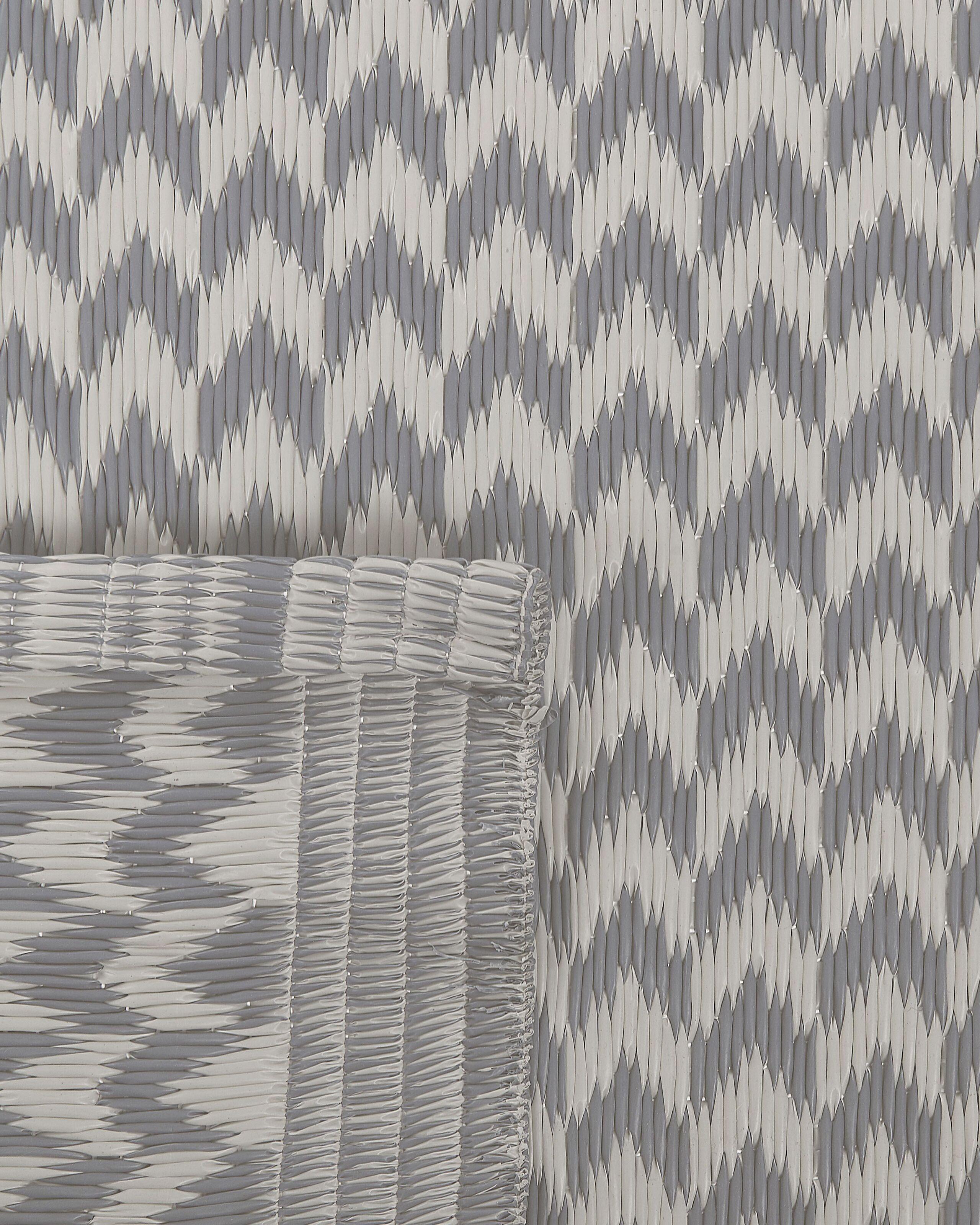 Beliani Outdoorteppich aus Polypropylen Modern MANGO