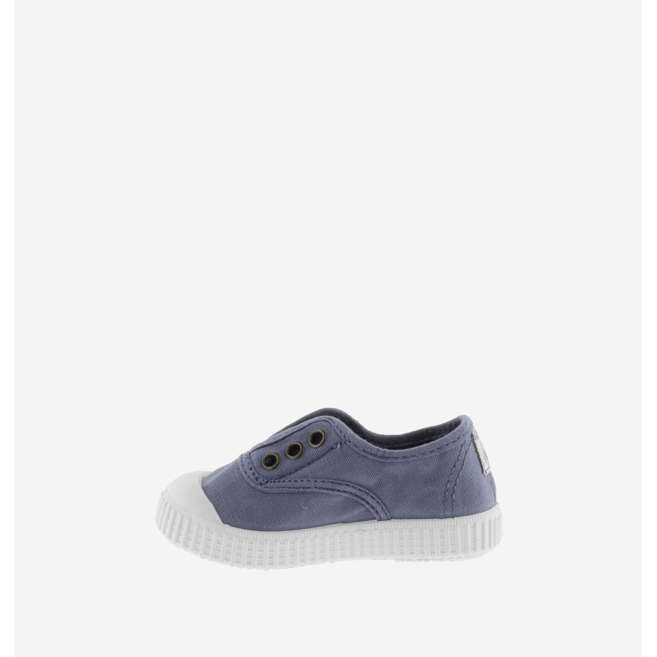 Victoria sneakers 1915