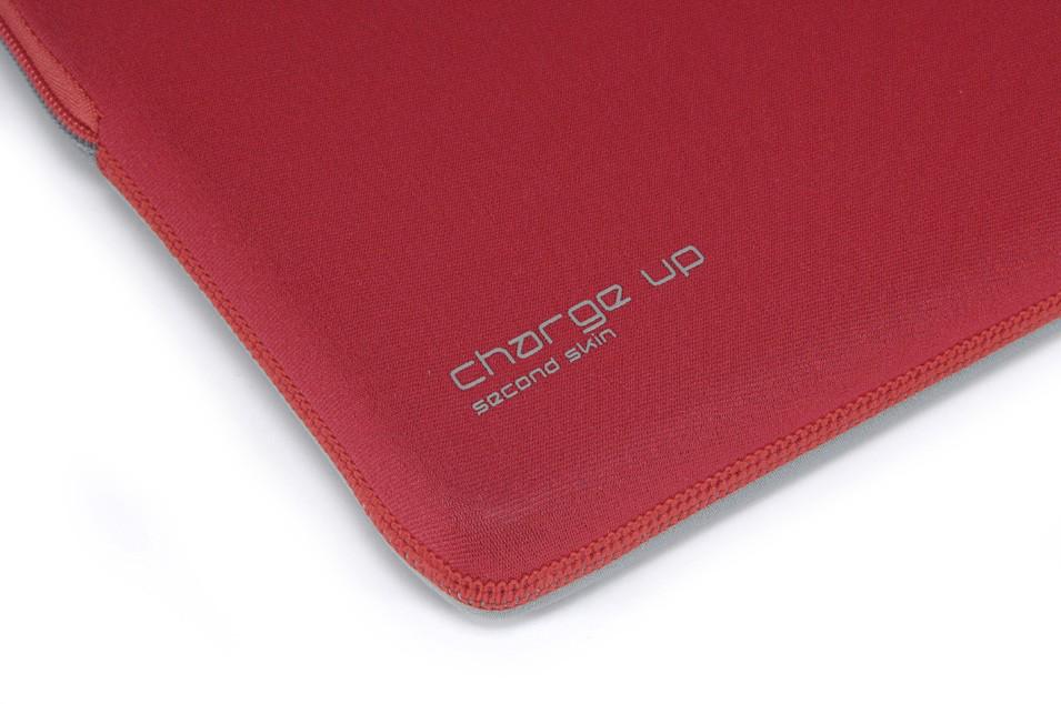 TUCANO Sleeve Charge Up für Apple MacBook Pro 17