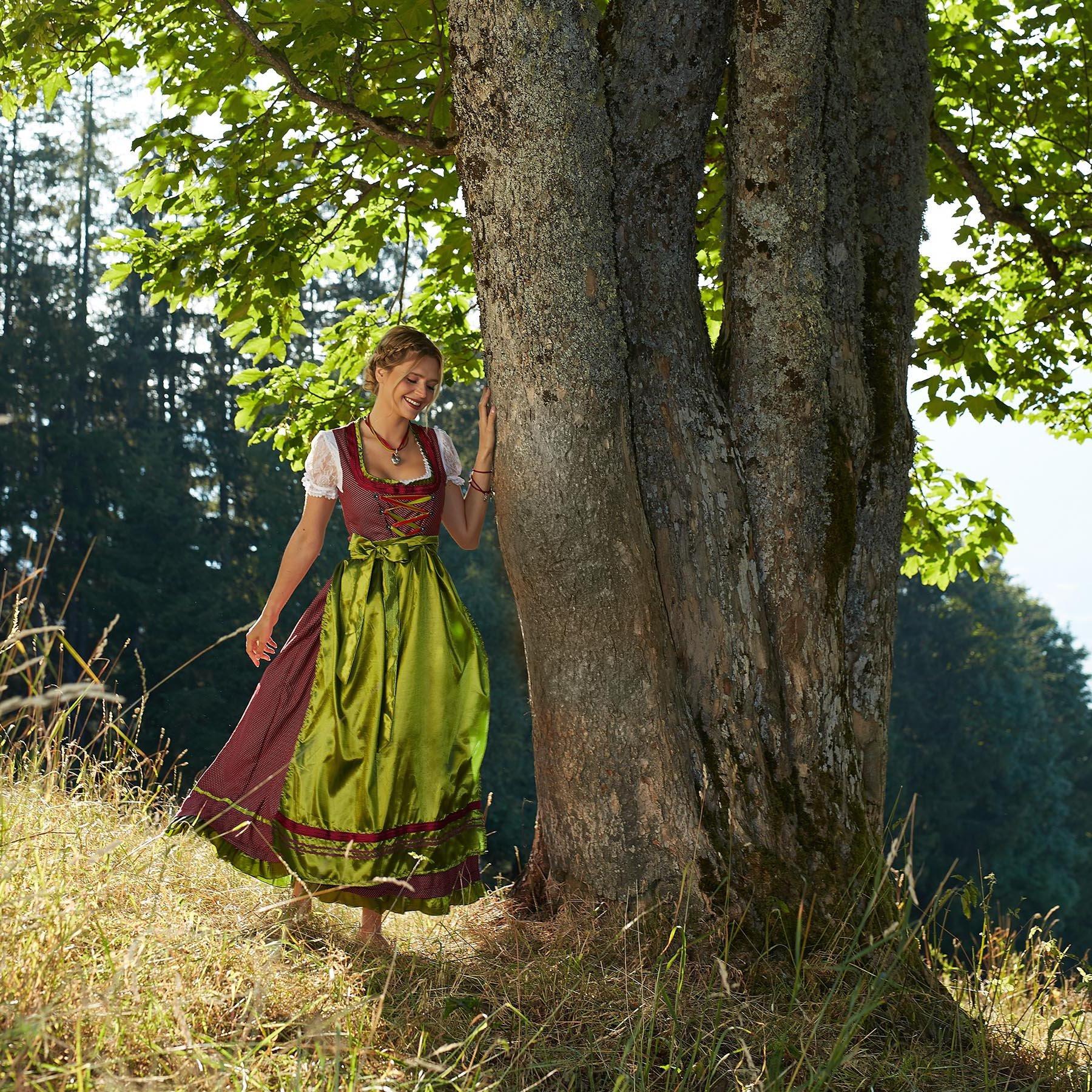 Tectake Frauenkostüm Maxi-Dirndl Ruhpolding Modell 2