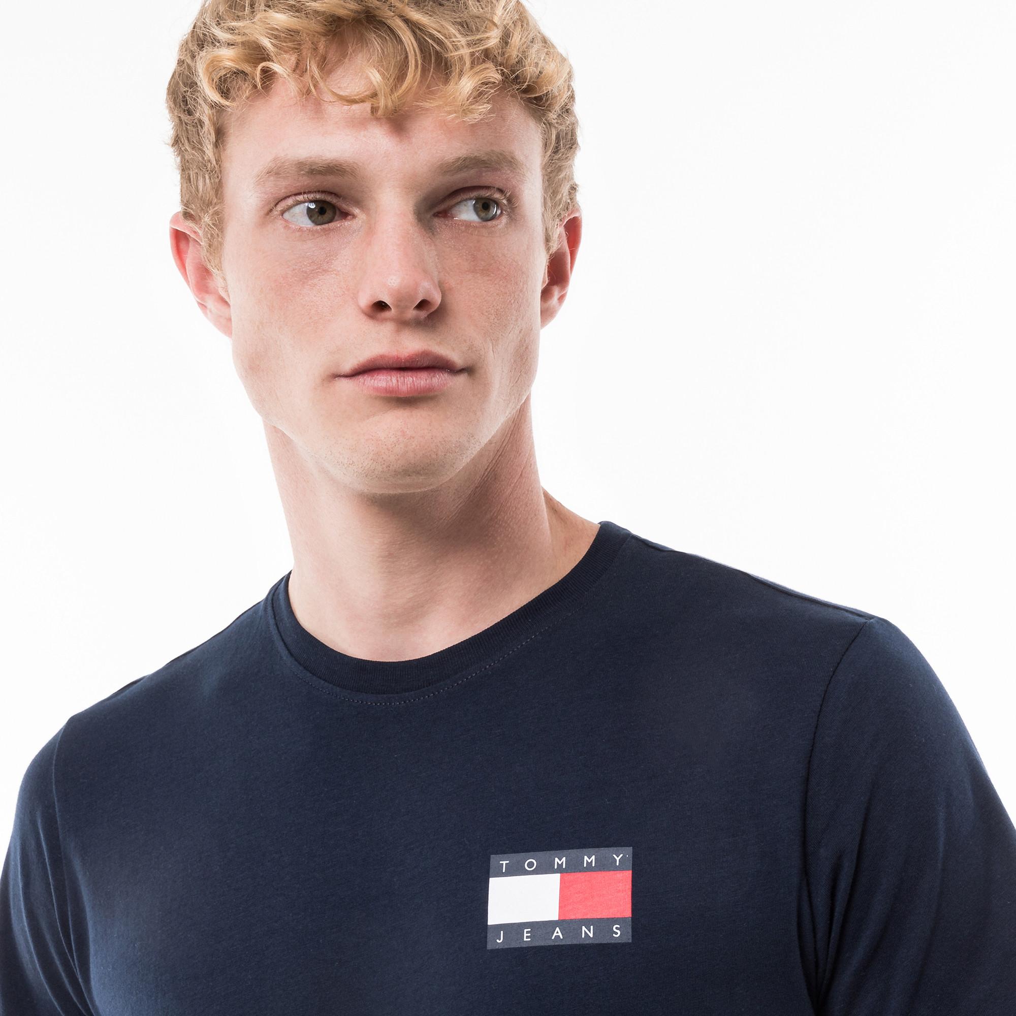 TOMMY JEANS TJM Slim Essential Flag Tee