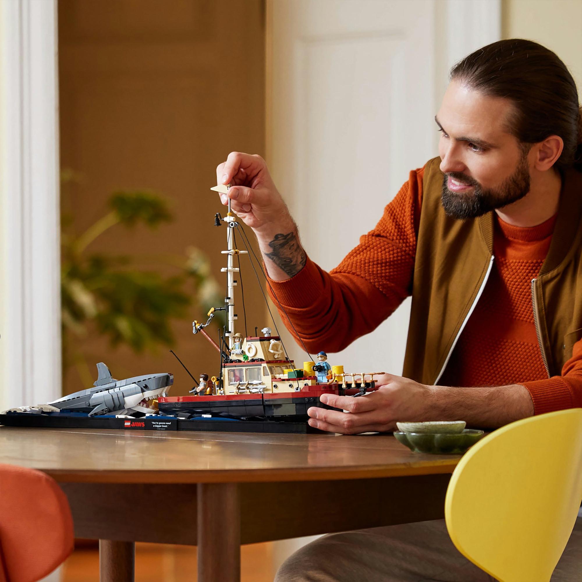 LEGO® 21350 Der weisse Hai