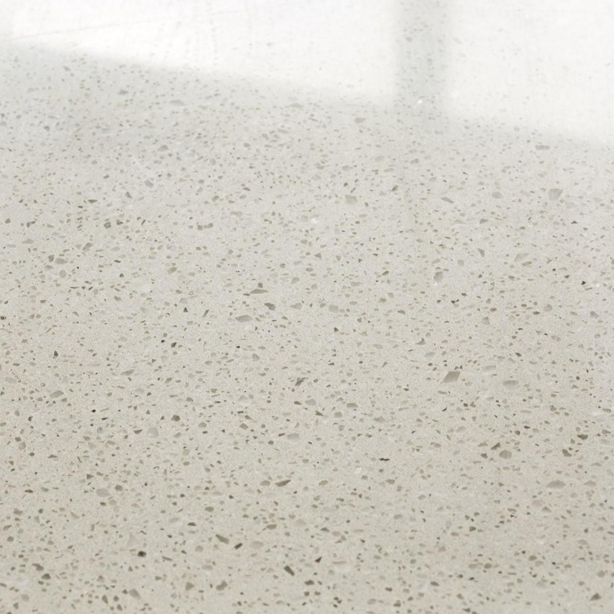 Tikamoon Fliesenspiegel aus Premium-Terrazzo White 120 cm Ava