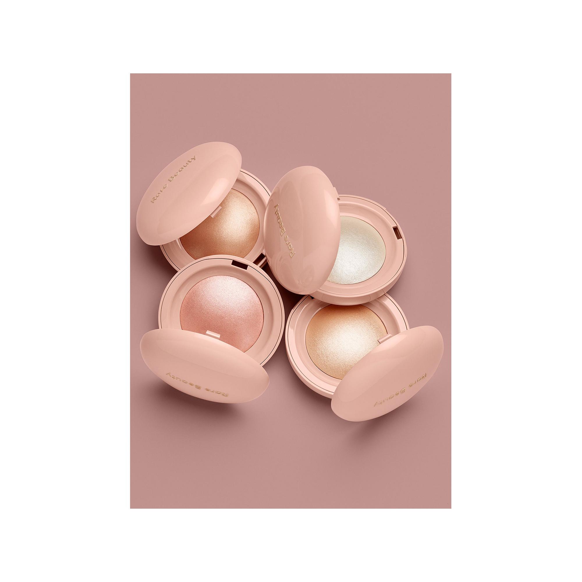RARE BEAUTY Positive Light Silky Touch Highlighter