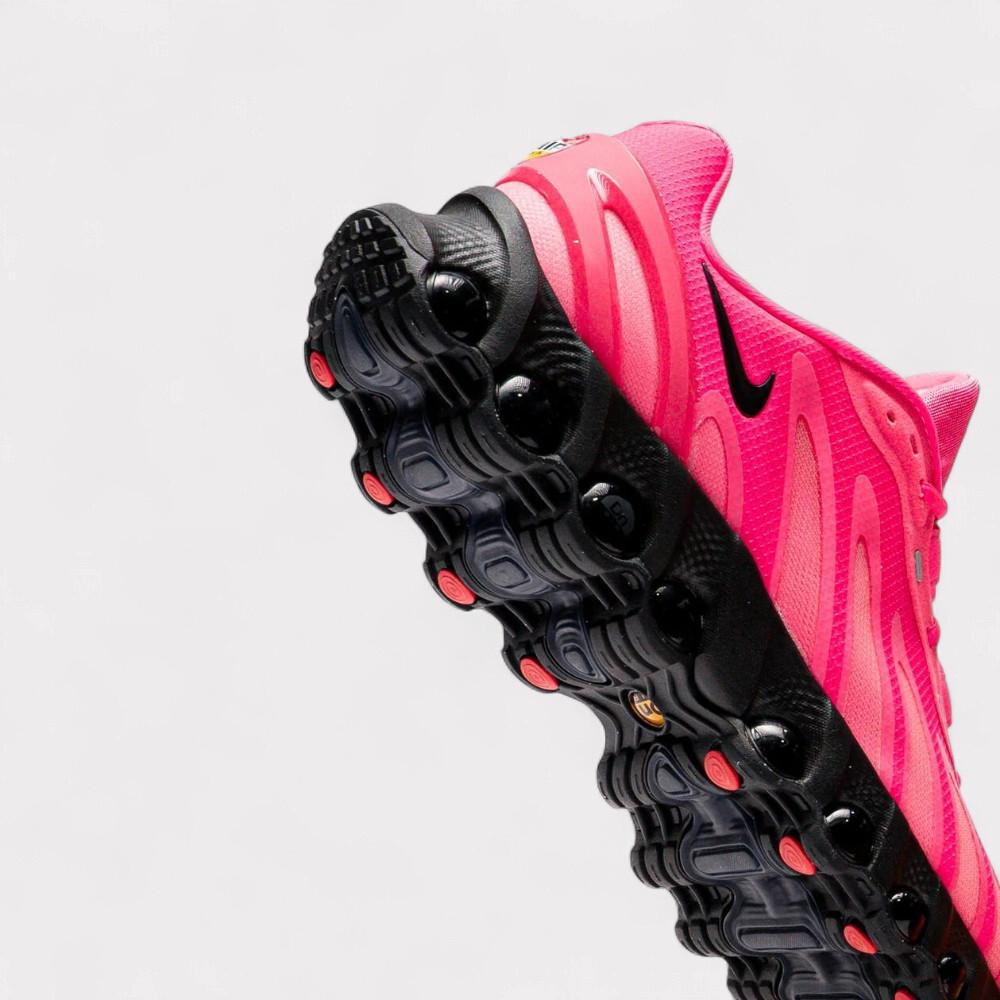 NIKE Air Max Dn8 - Hyper Pink