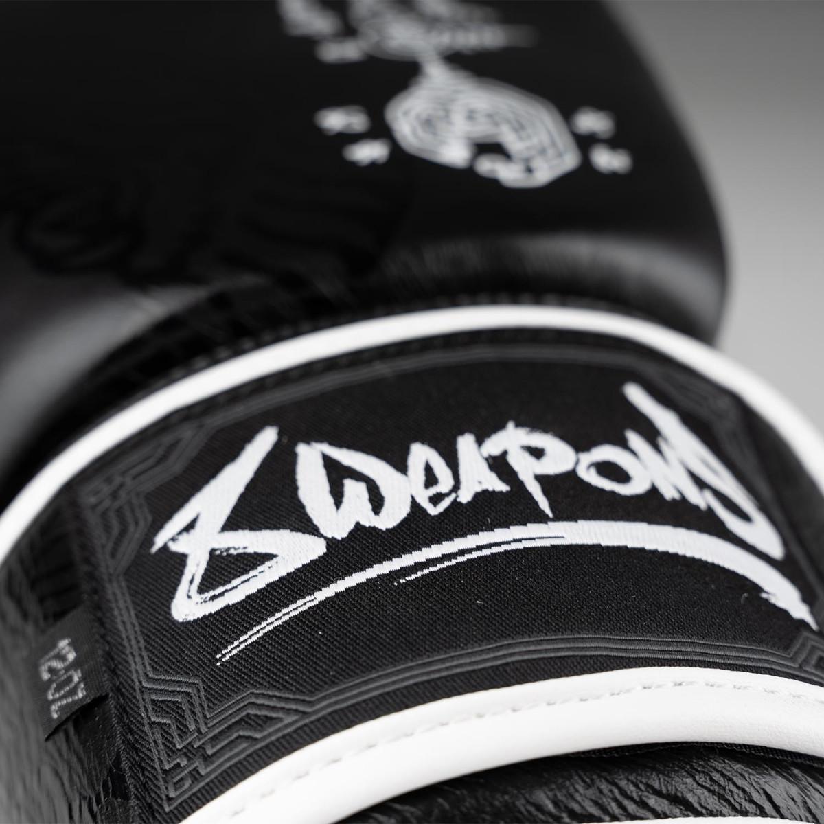 8WEAPONS 8 WEAPONS Boxing Gloves - Sak Yant Big Tiger black 10 Oz