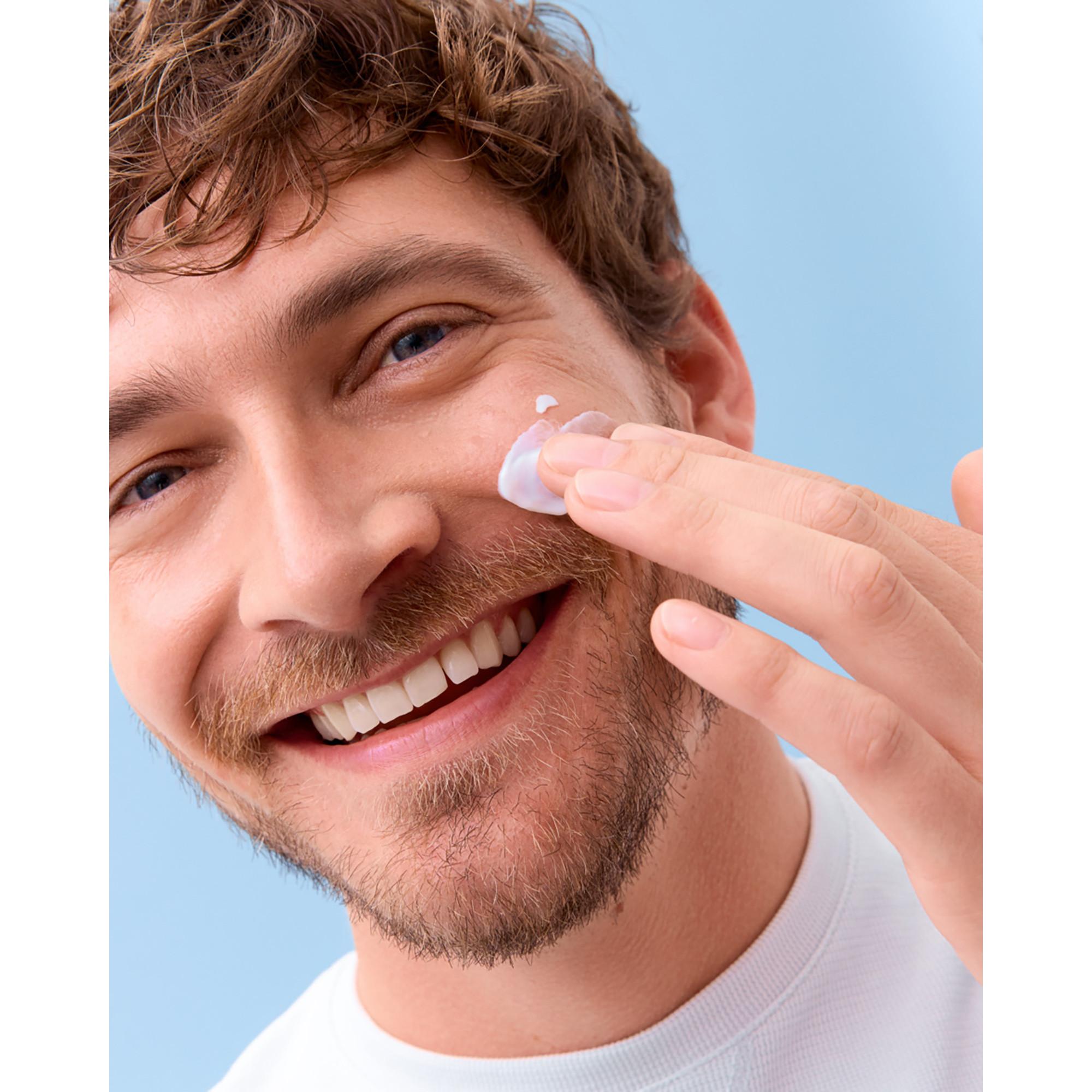 NIVEA Sensitive Gesichtspflege Creme LSF 15