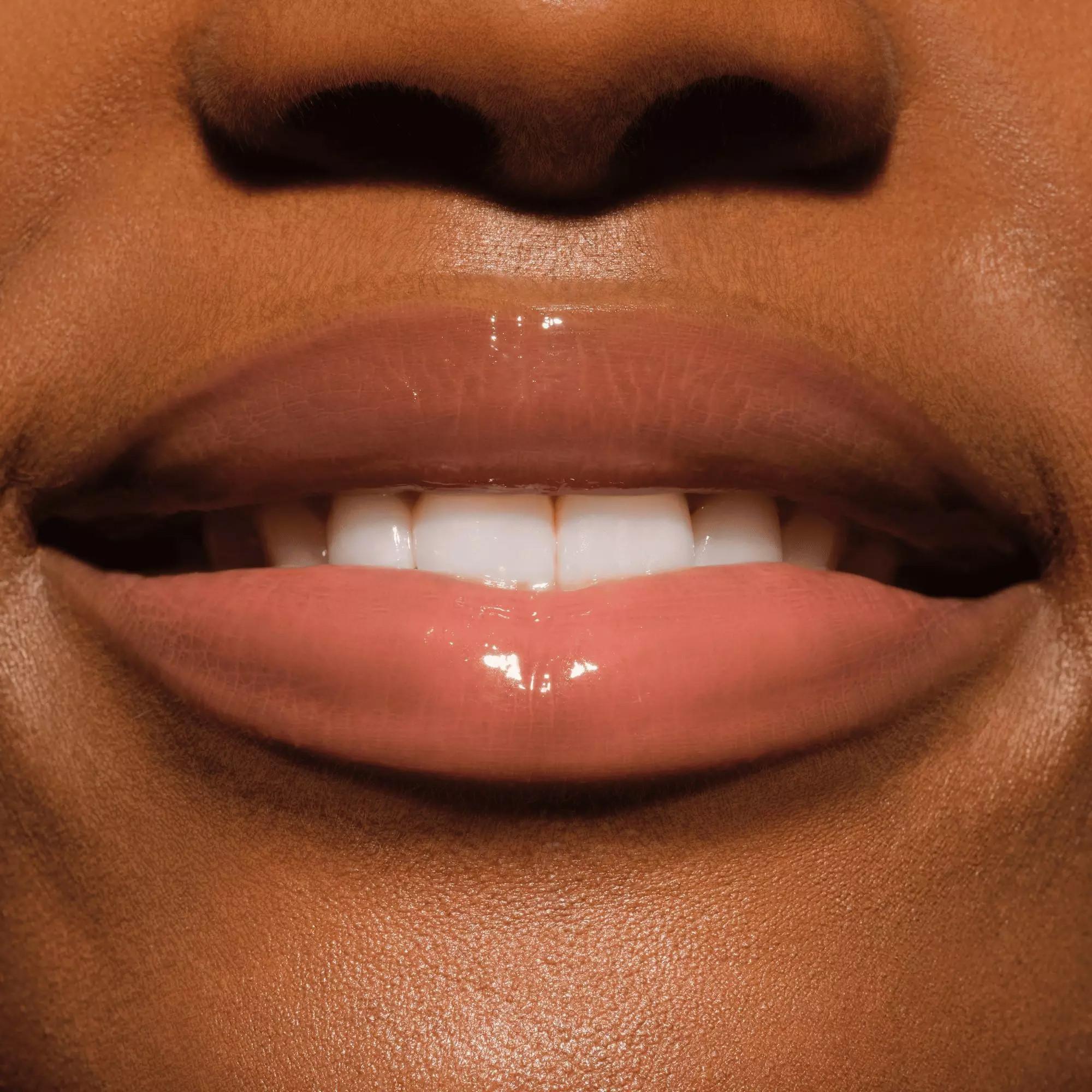 CATRICE Butter Drippin' Glossy Lip Balm