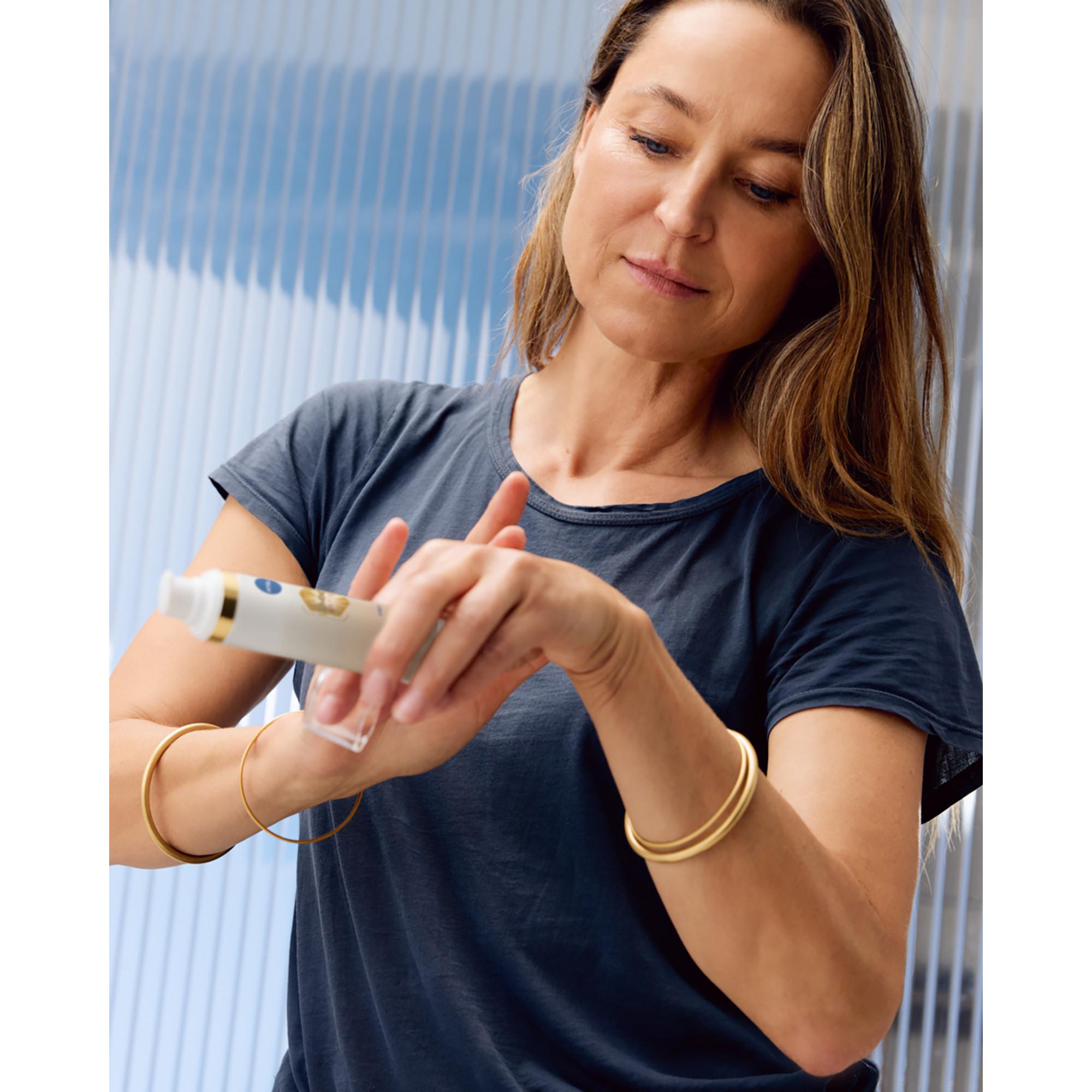 NIVEA Face Cellular Luminous630® 3-in-1 CC Fluid