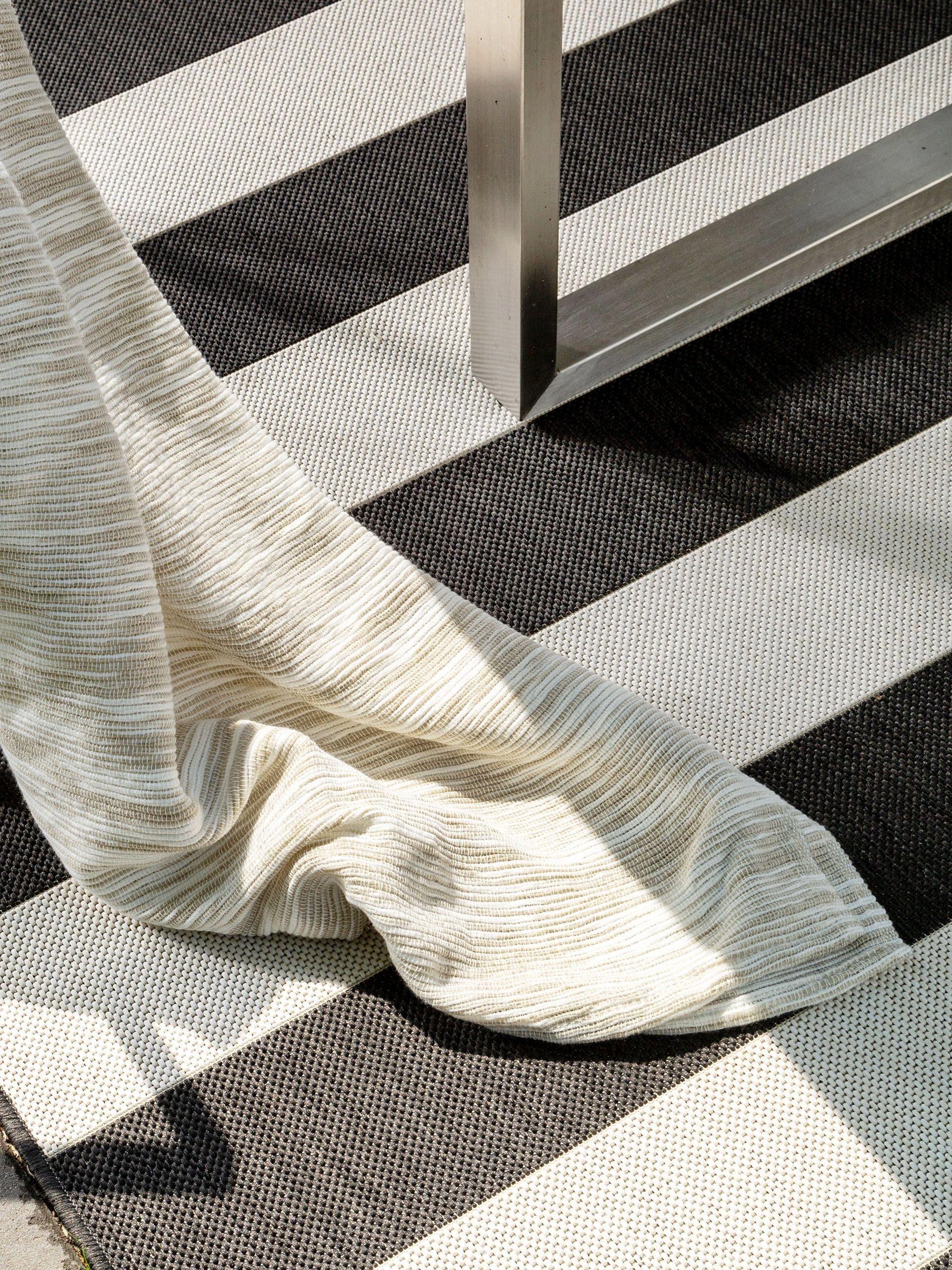 Benuta In- & Outdoor-Teppich Metro Schwarz