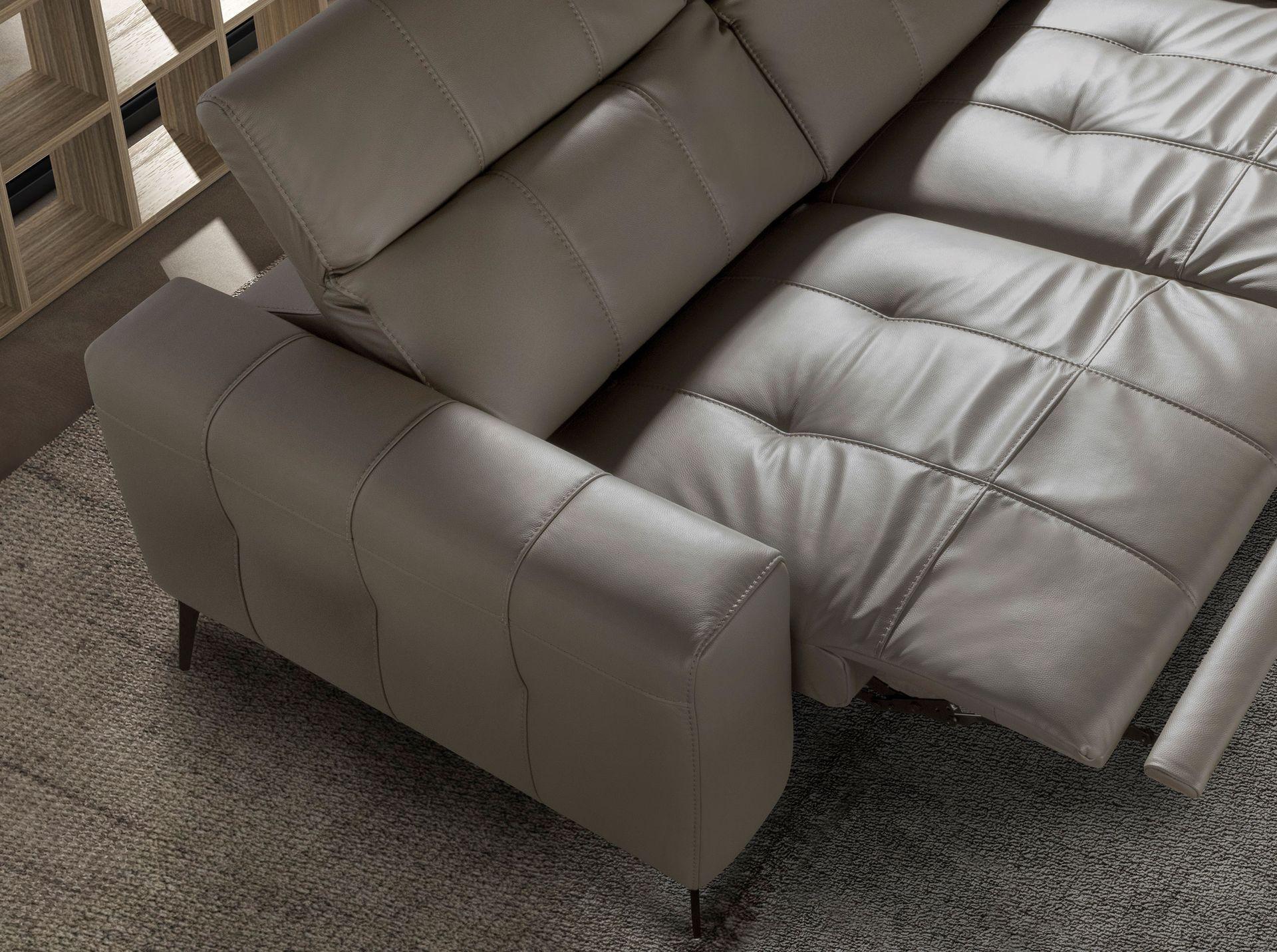 ANGEL CERDA 2-sitziges relaxsofa in leder