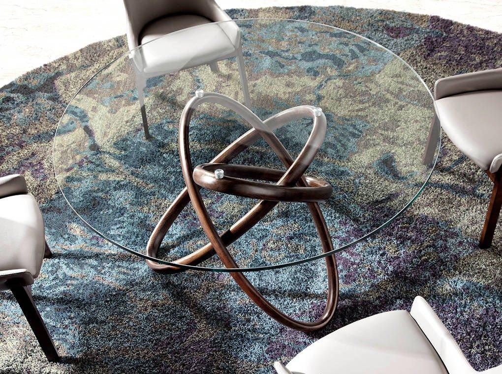 ANGEL CERDA Runder Esstisch aus Nussbaumholz