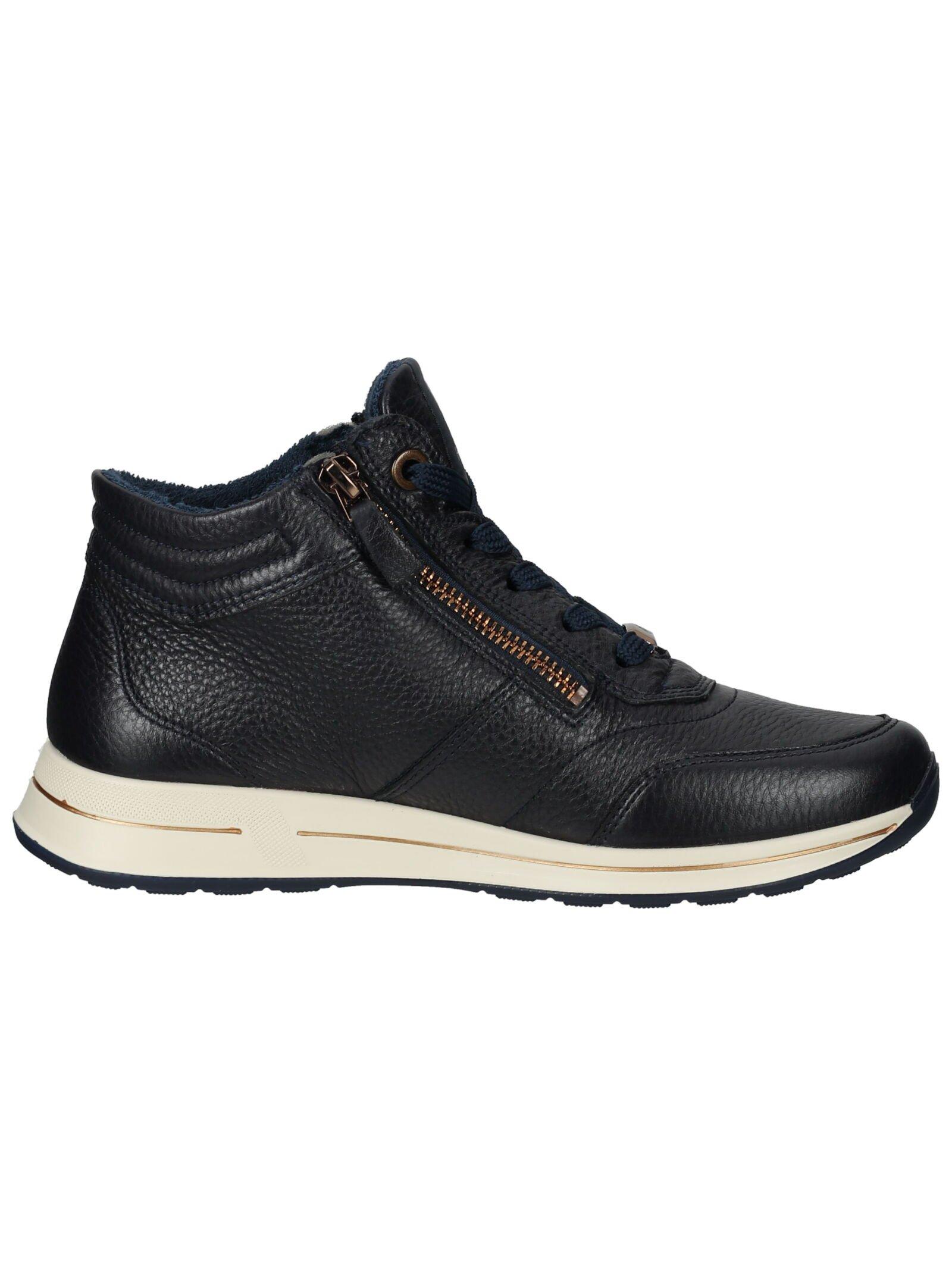ara Sneaker