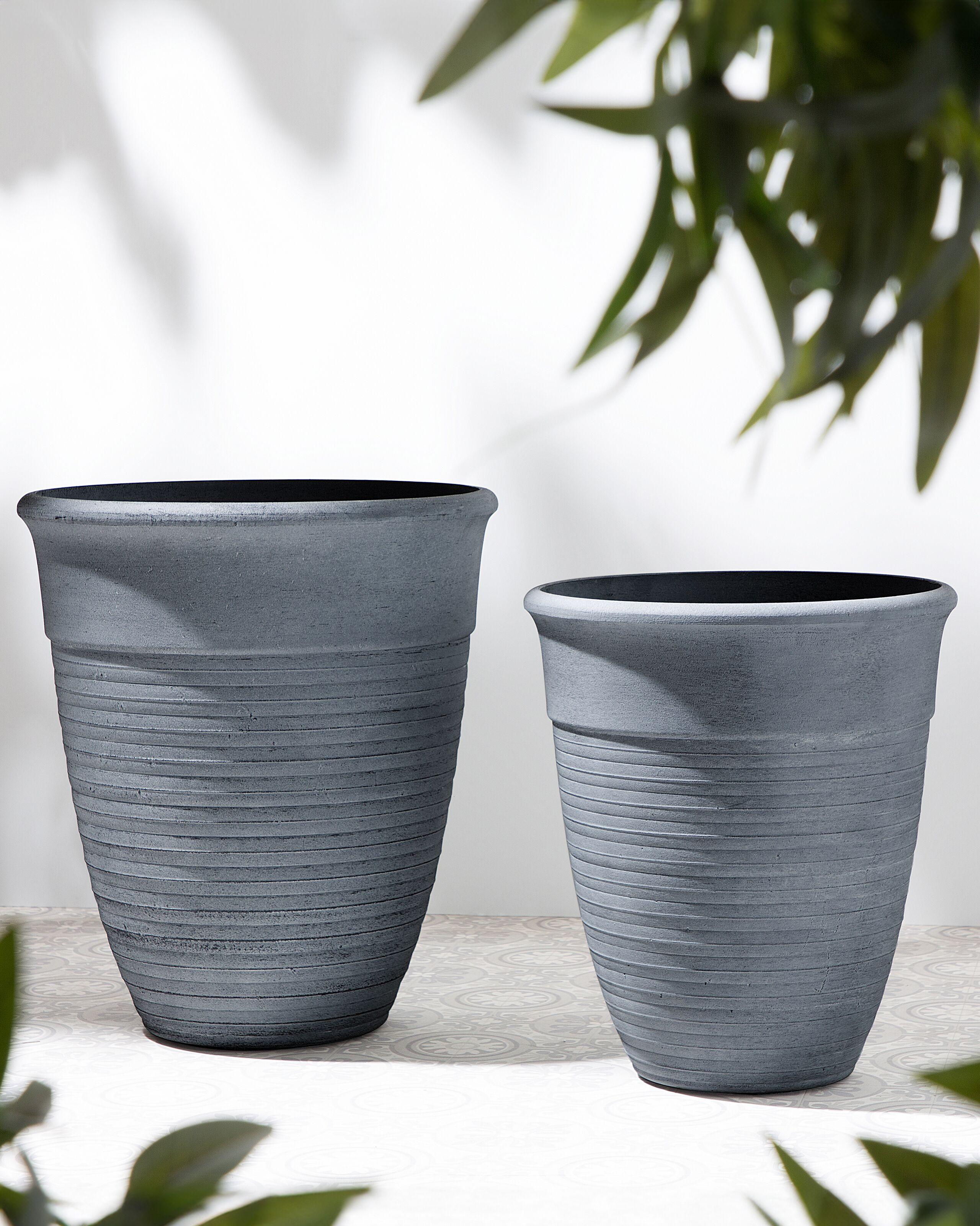 Beliani Set mit 2 Blumentöpfen aus Lehm-Faser-Mischung Industriell KATALIMA