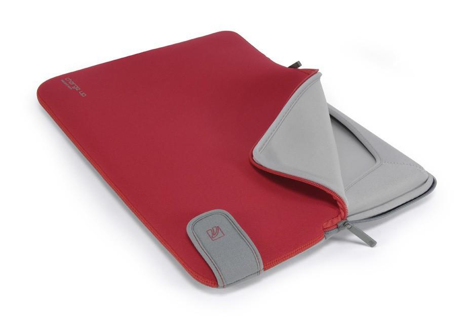 TUCANO Sleeve Charge Up für Apple MacBook Pro 17