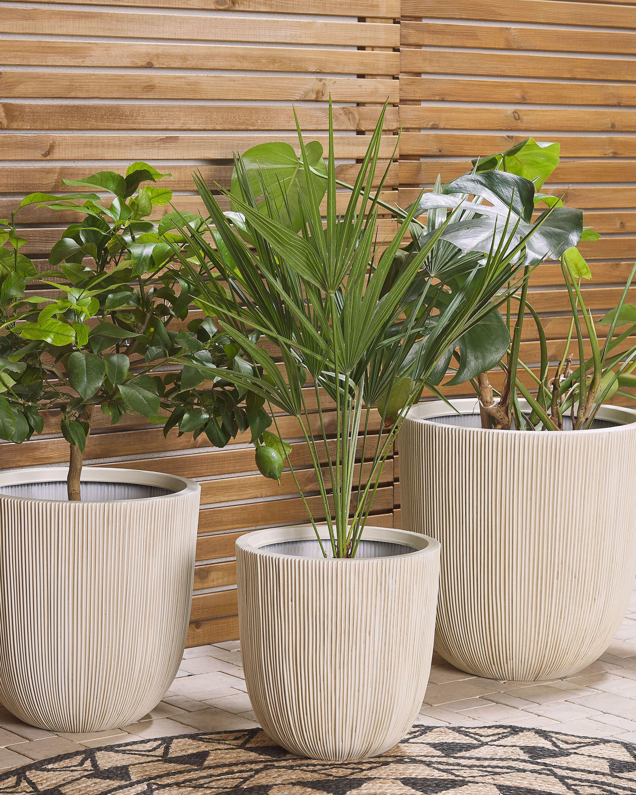 Beliani Blumenkübel aus Kunstharz Skandinavisch CHIOS