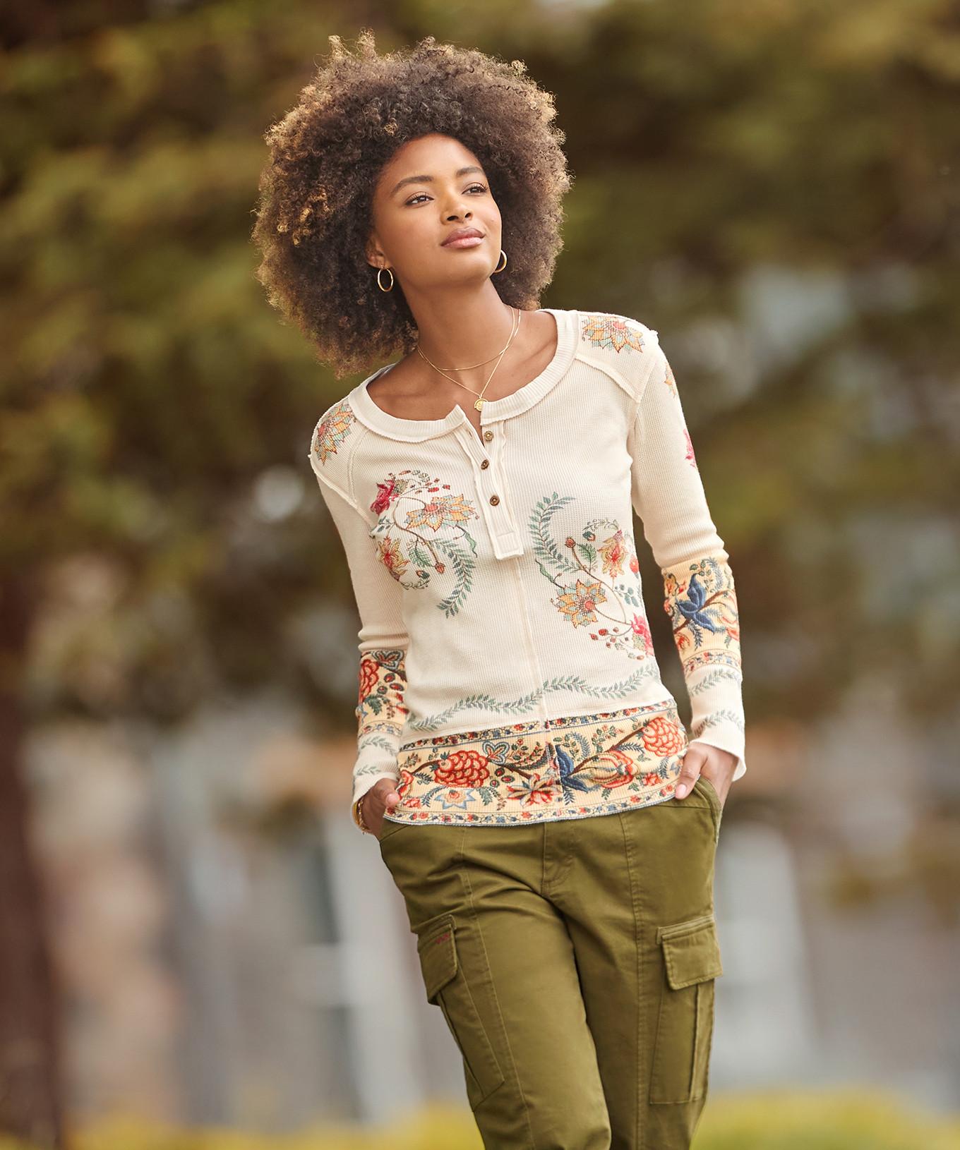 Joe Browns Bemerkenswertes Henley-Shirt mit Patchwork-Druck
