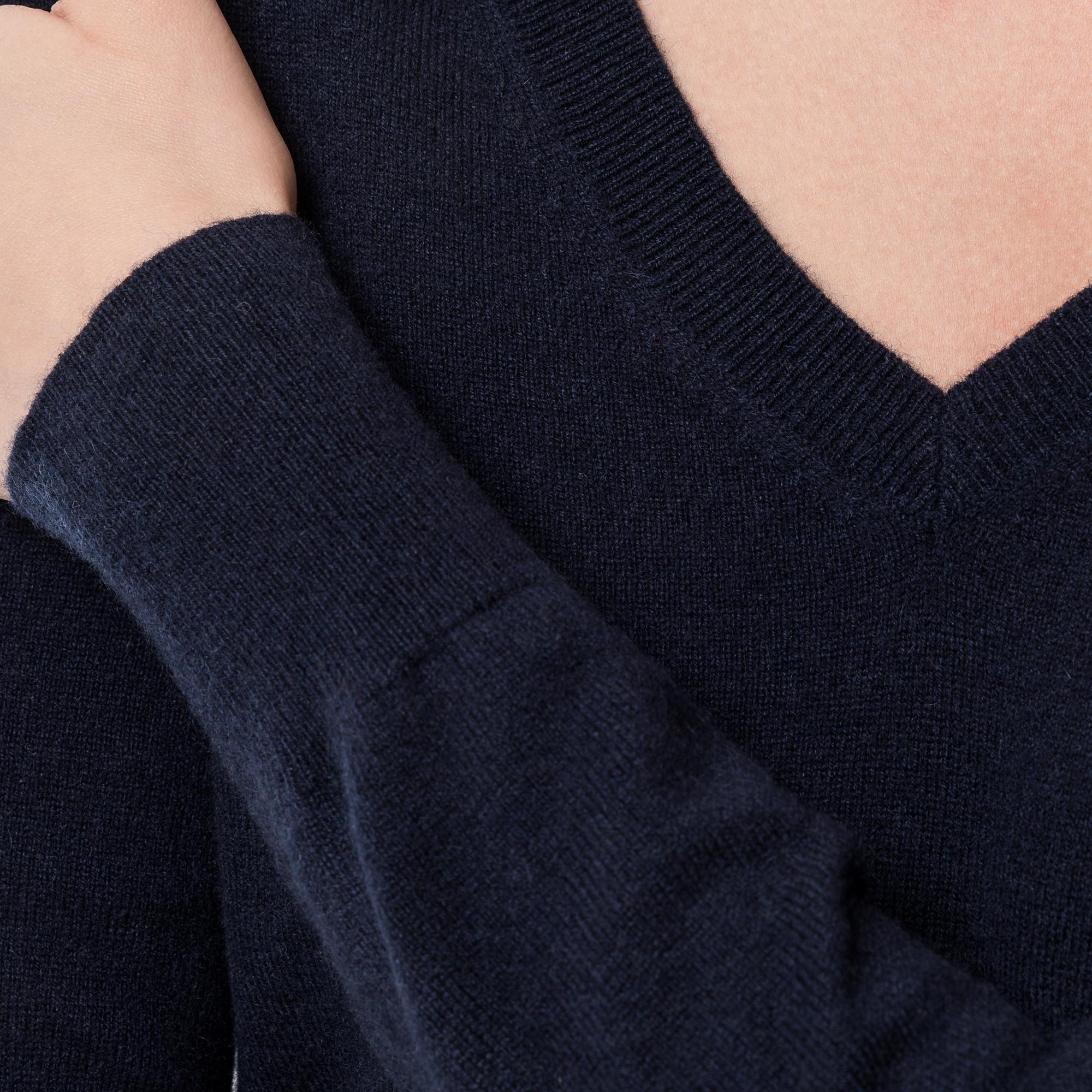Manor Woman Bio-Cashmere Pullover, V-Neck