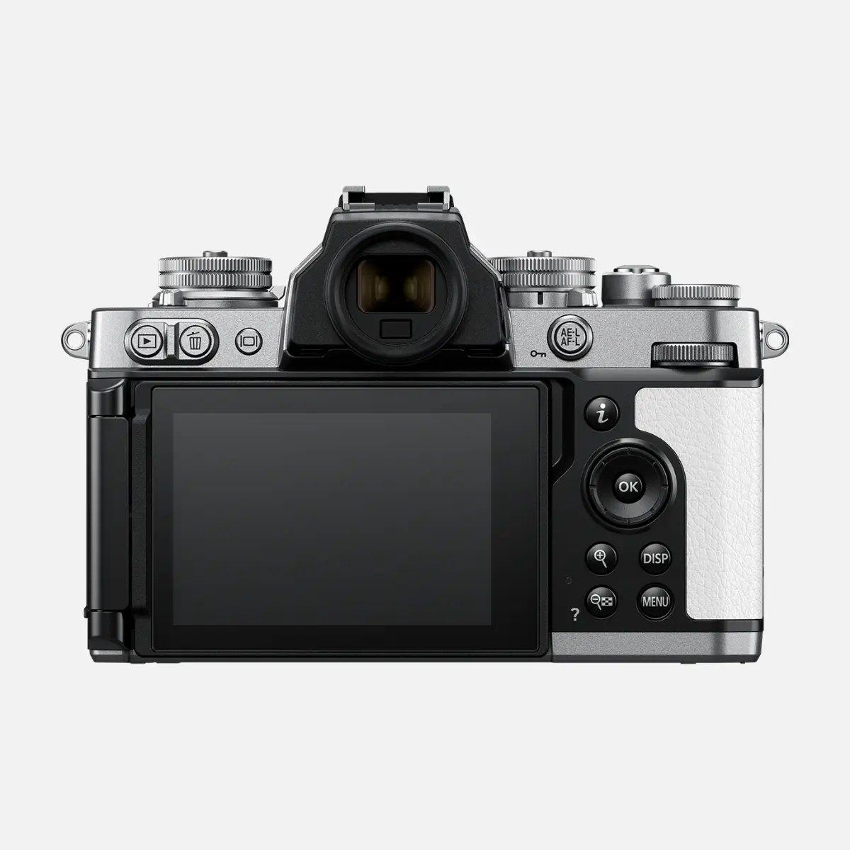 Nikon Z FC + NIKKOR Z DX 16-50 VR SL