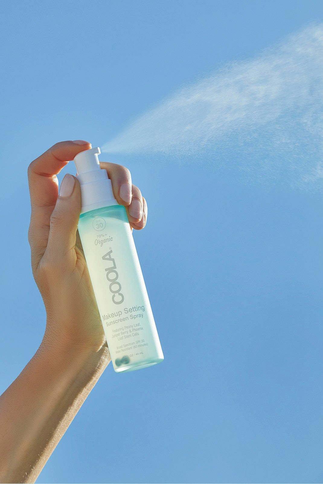 Coola Bio-Makeup-Fixierspray mit Sonnenschutz