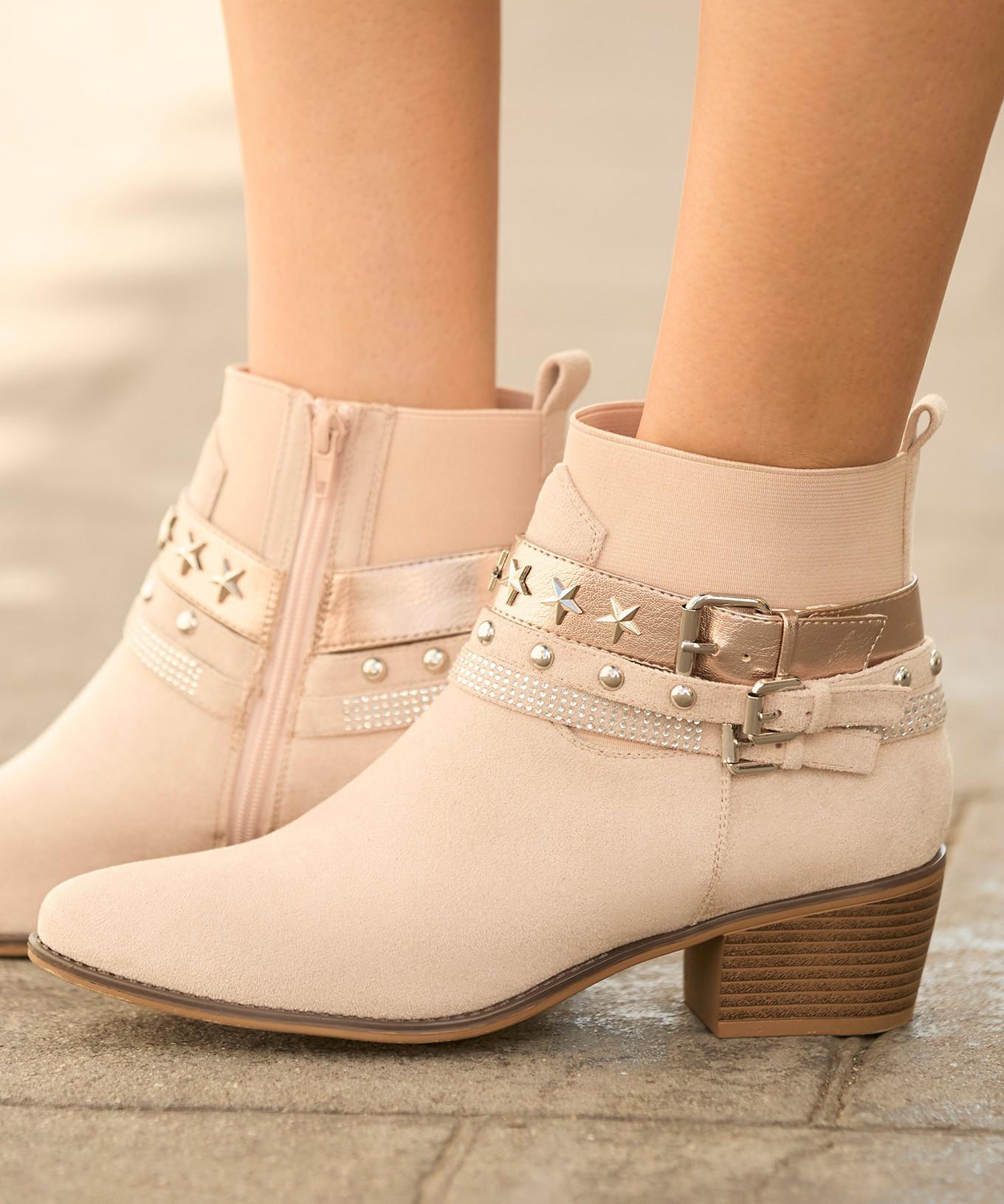 Joe Browns Knöchelstiefel mit Sternnieten und Schnallendetail