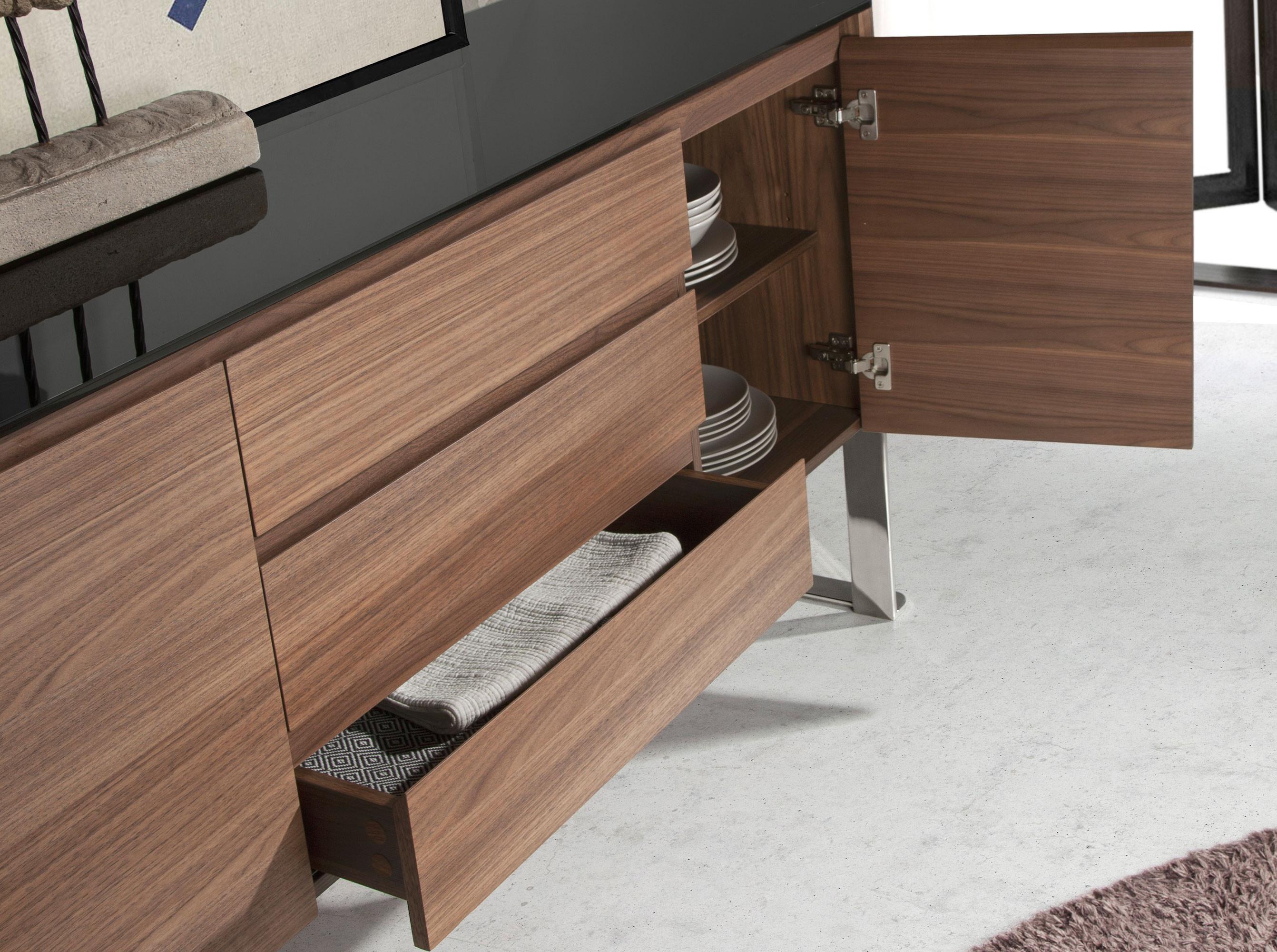ANGEL CERDA Sideboard aus Nussbaumholz