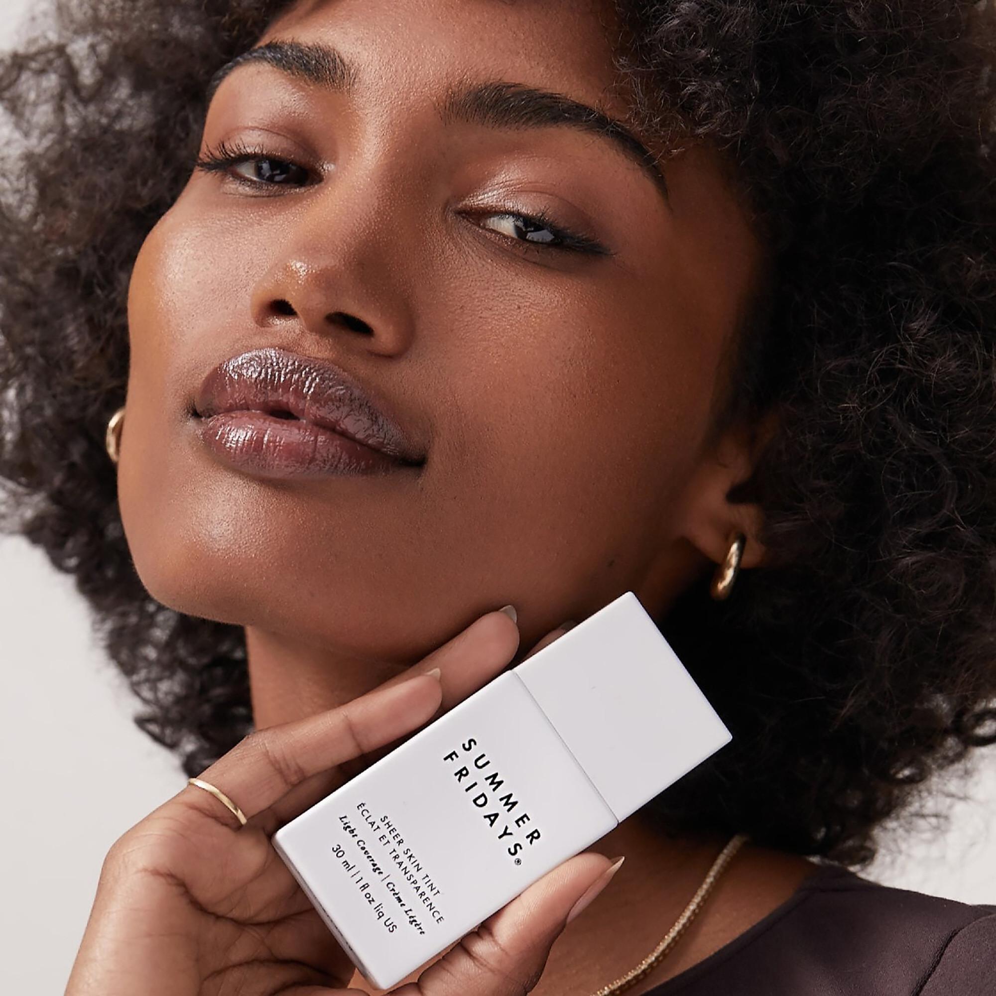 SUMMER FRIDAYS Sheer Skin Tint - Hyaluronsäure + Squalan