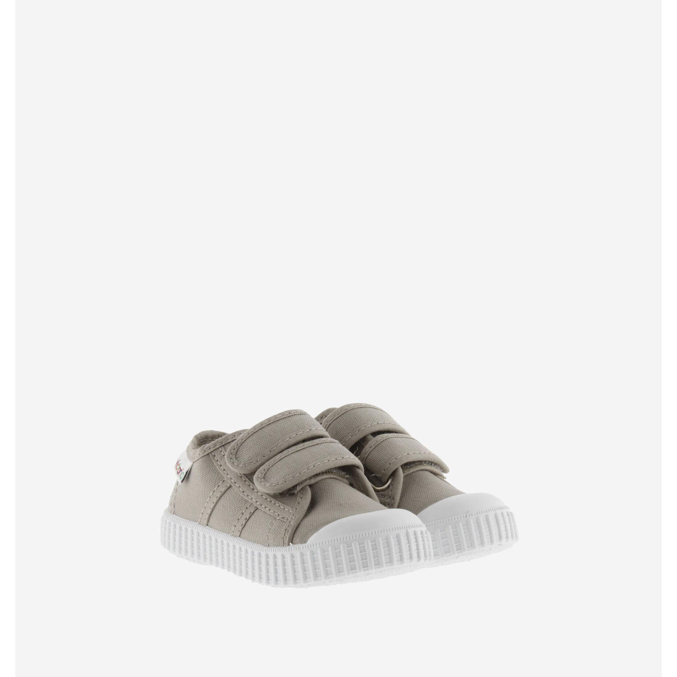 Victoria sneakers 1915