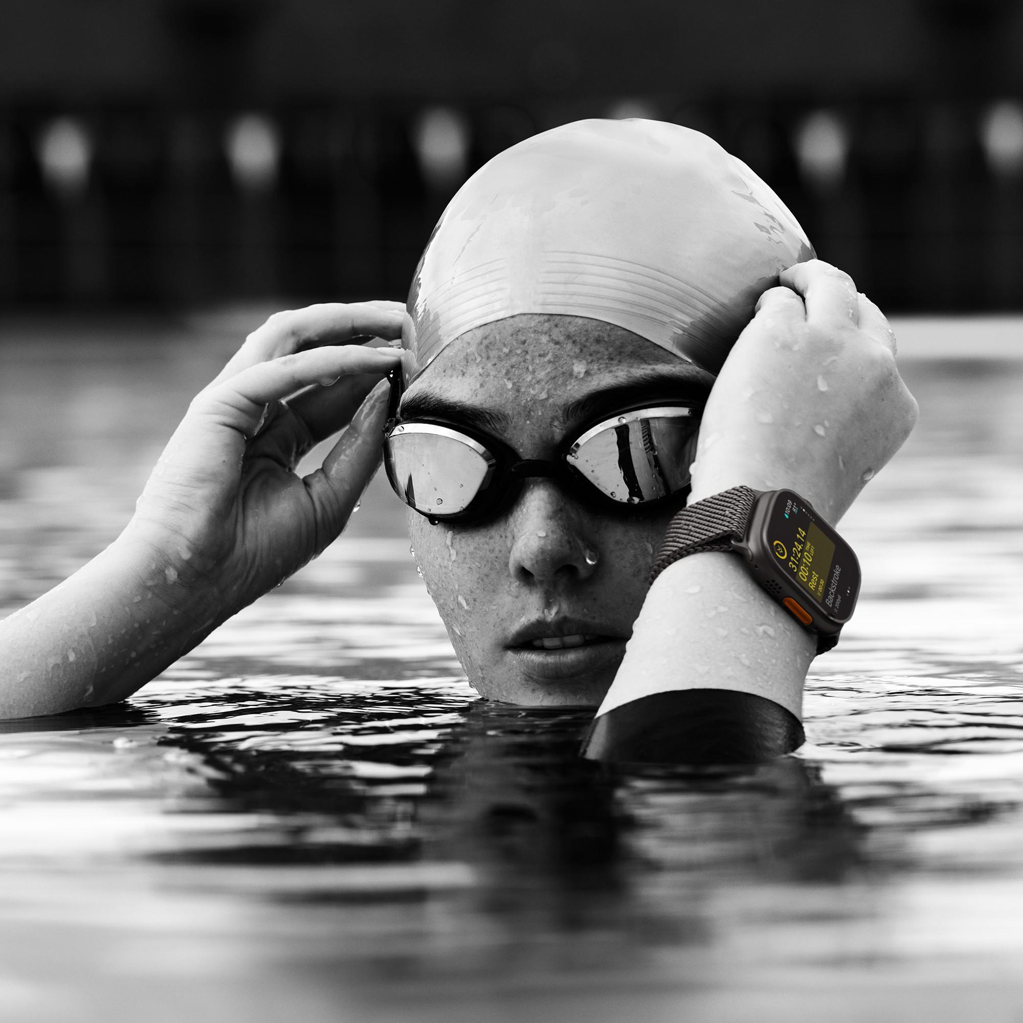 Apple AW Ultra 2 GPS + Cell 49mm with Dark Green Alpine Loop - Medium Smartwatch