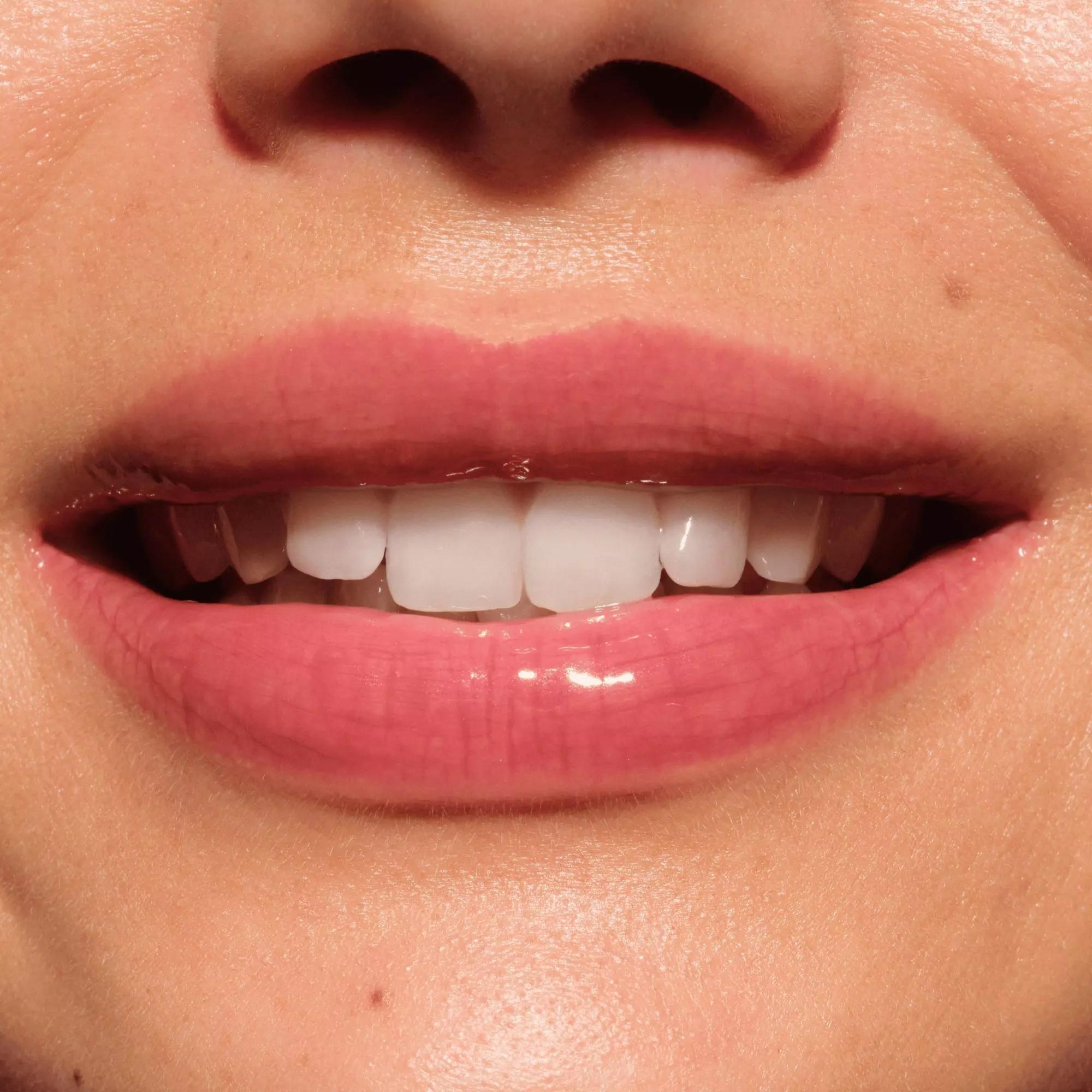 CATRICE Butter Drippin' Glossy Lip Balm