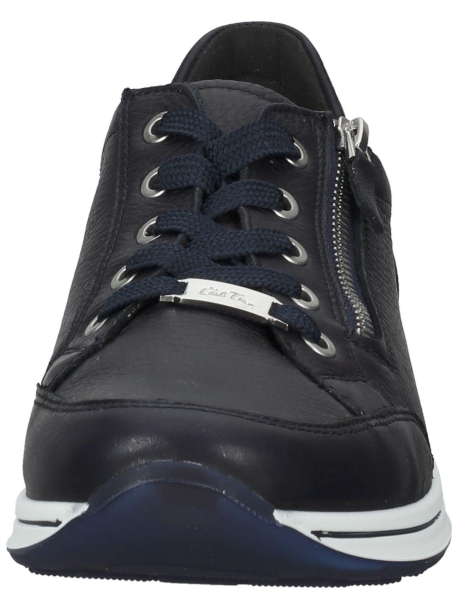 ara Sneaker